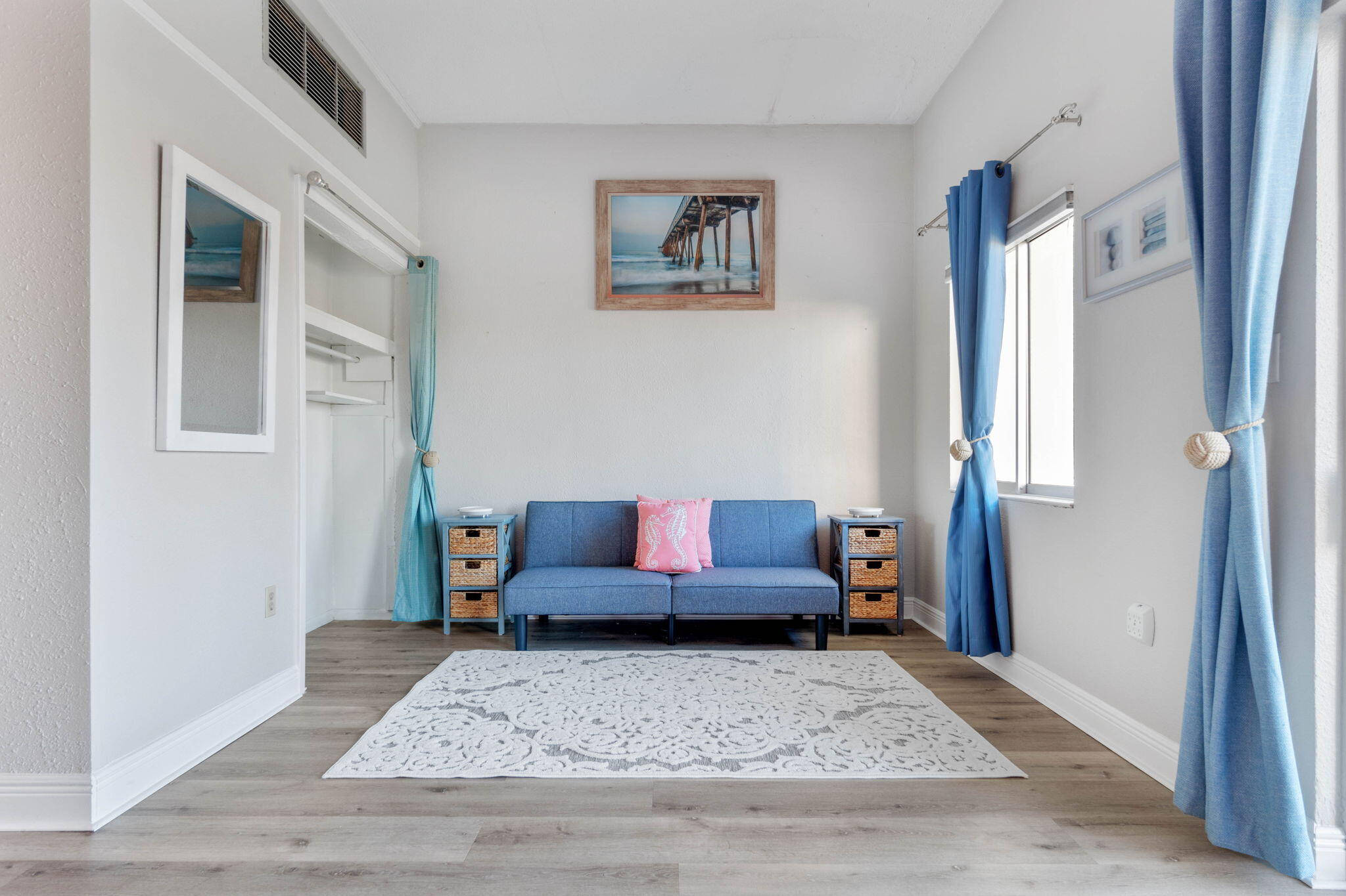 EL MATADOR CONDO - Residential