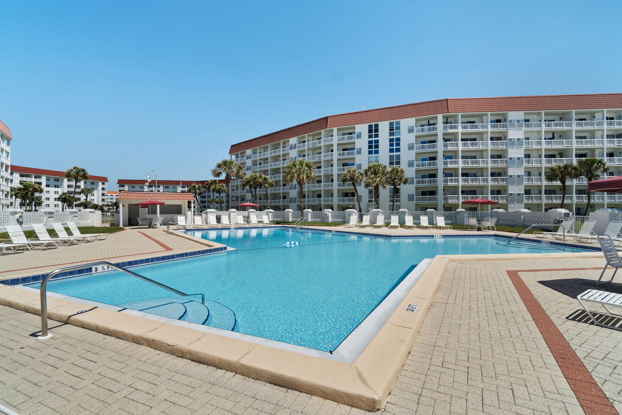EL MATADOR CONDO - Residential