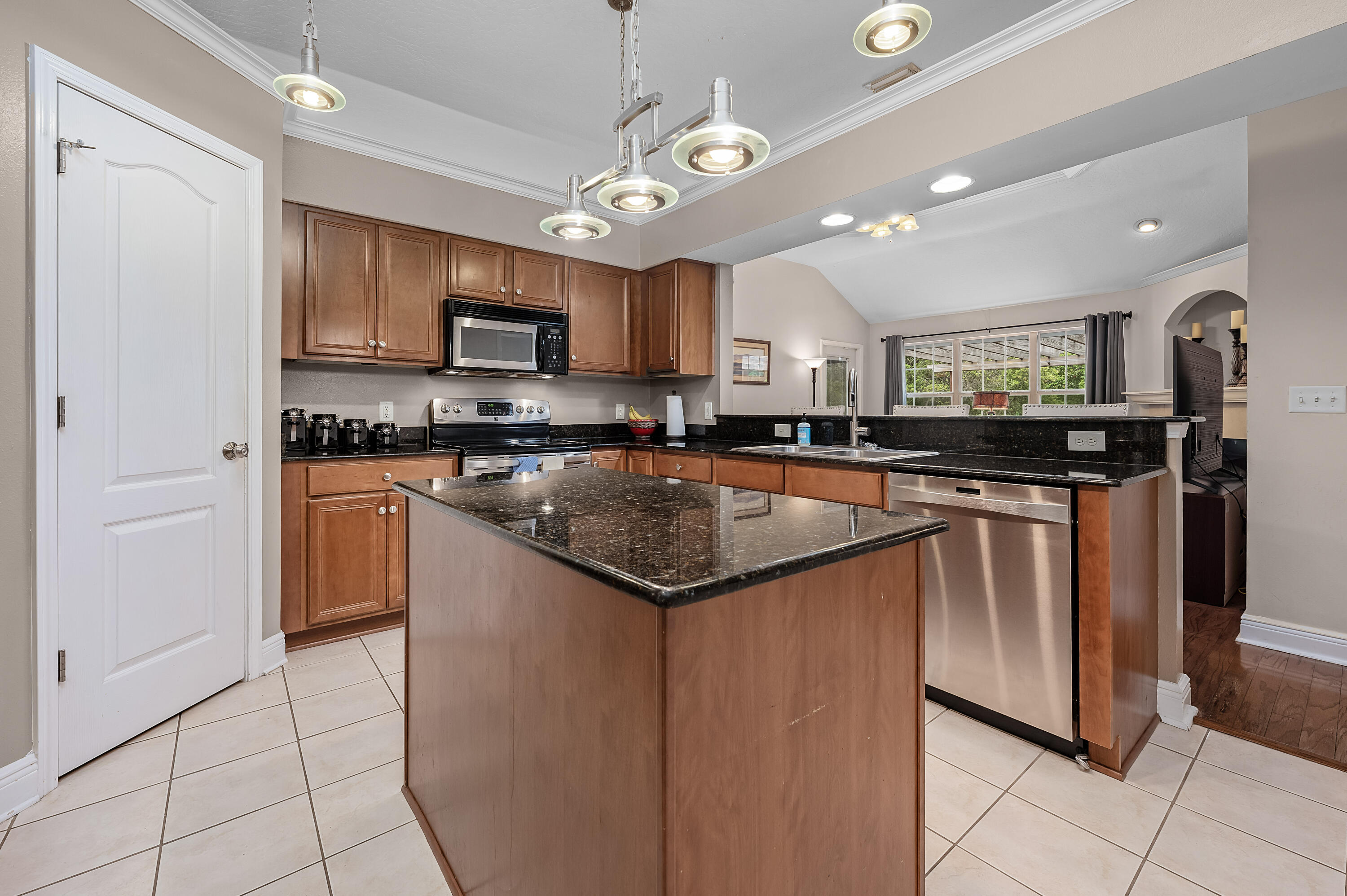 SEQUOIA ESTATES - Residential