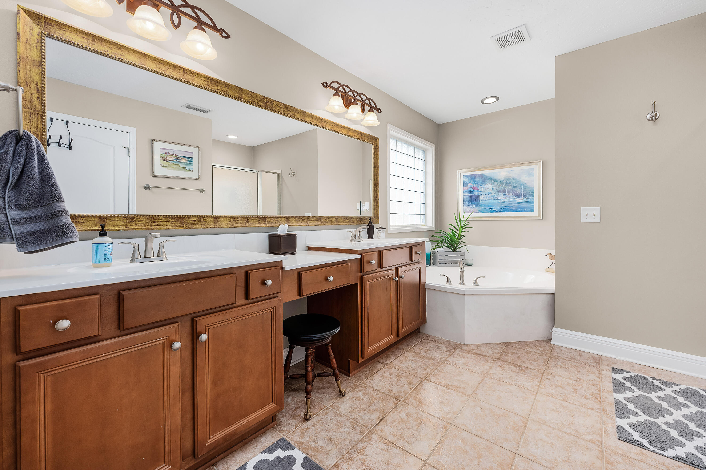 SEQUOIA ESTATES - Residential