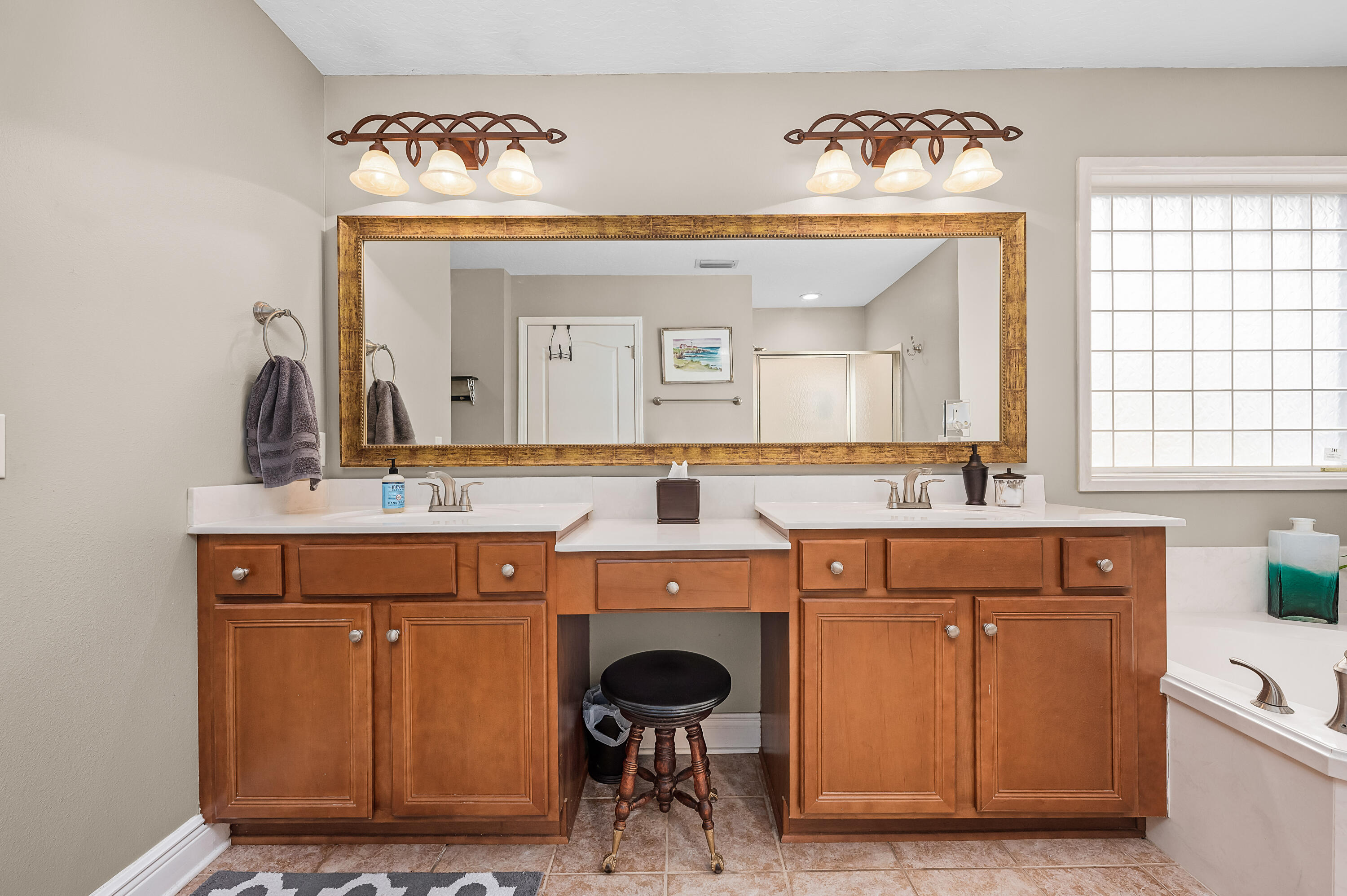 SEQUOIA ESTATES - Residential