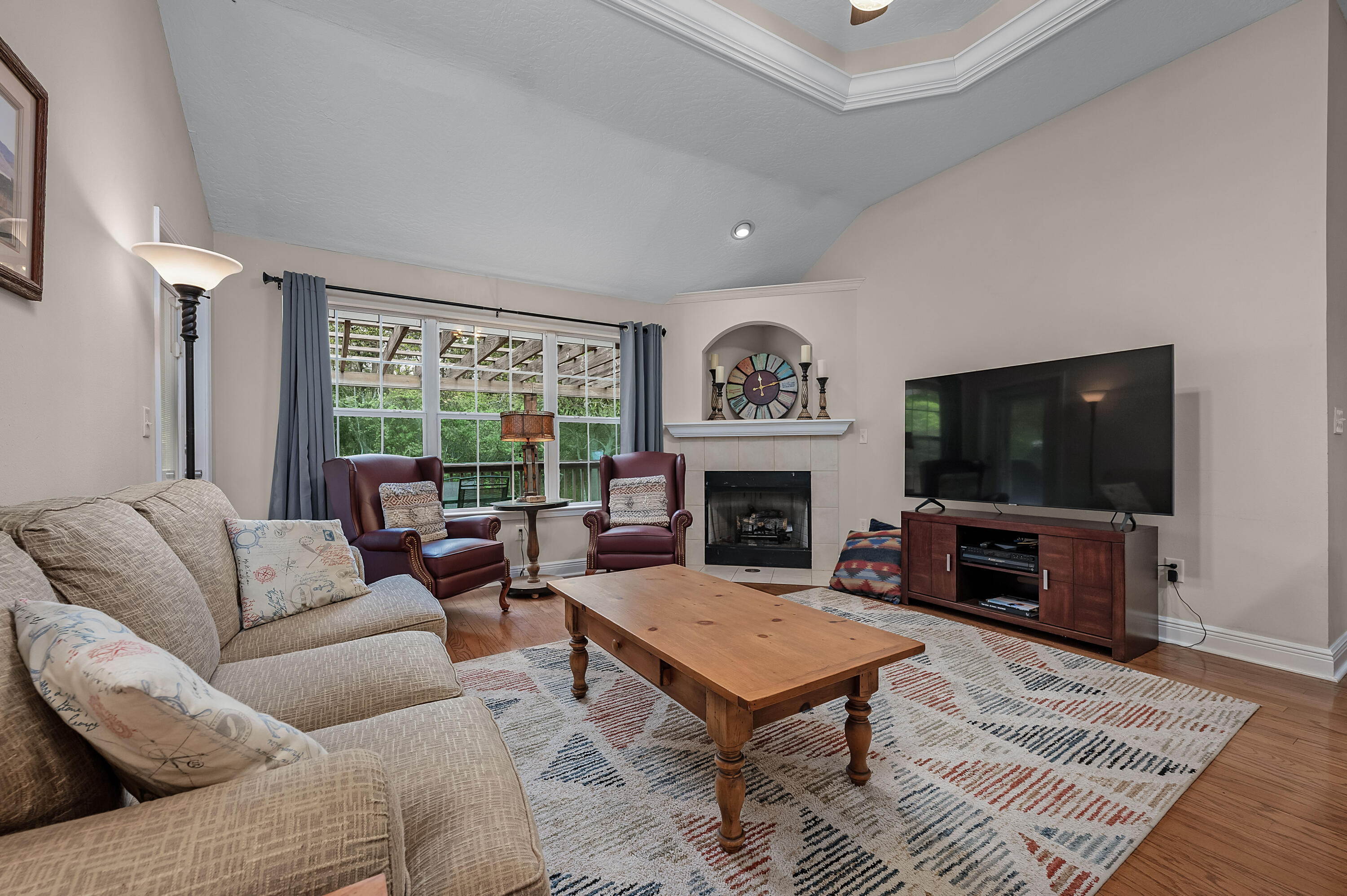 SEQUOIA ESTATES - Residential