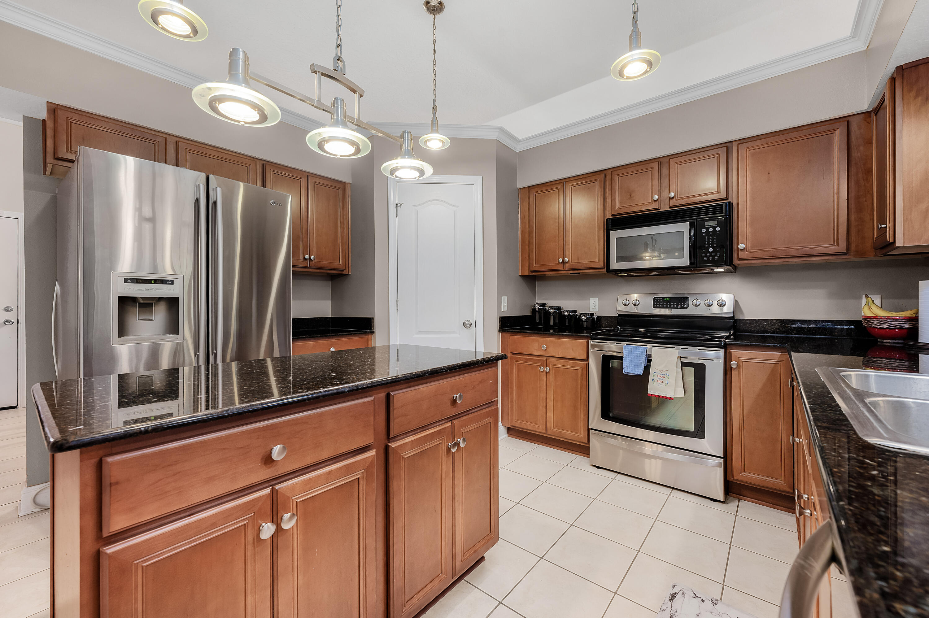 SEQUOIA ESTATES - Residential