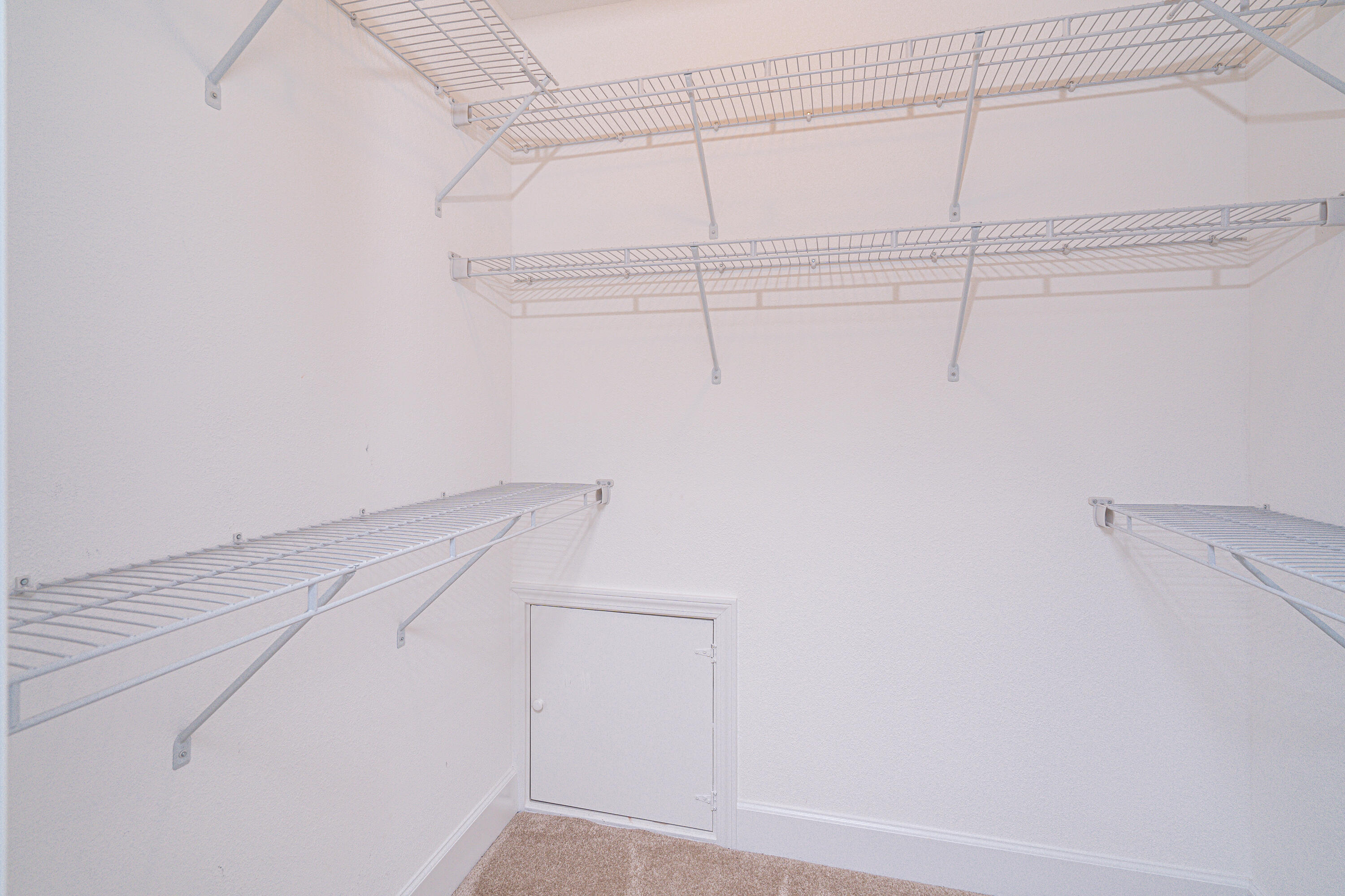 Kenwood/Golf Courser - Residential Lease