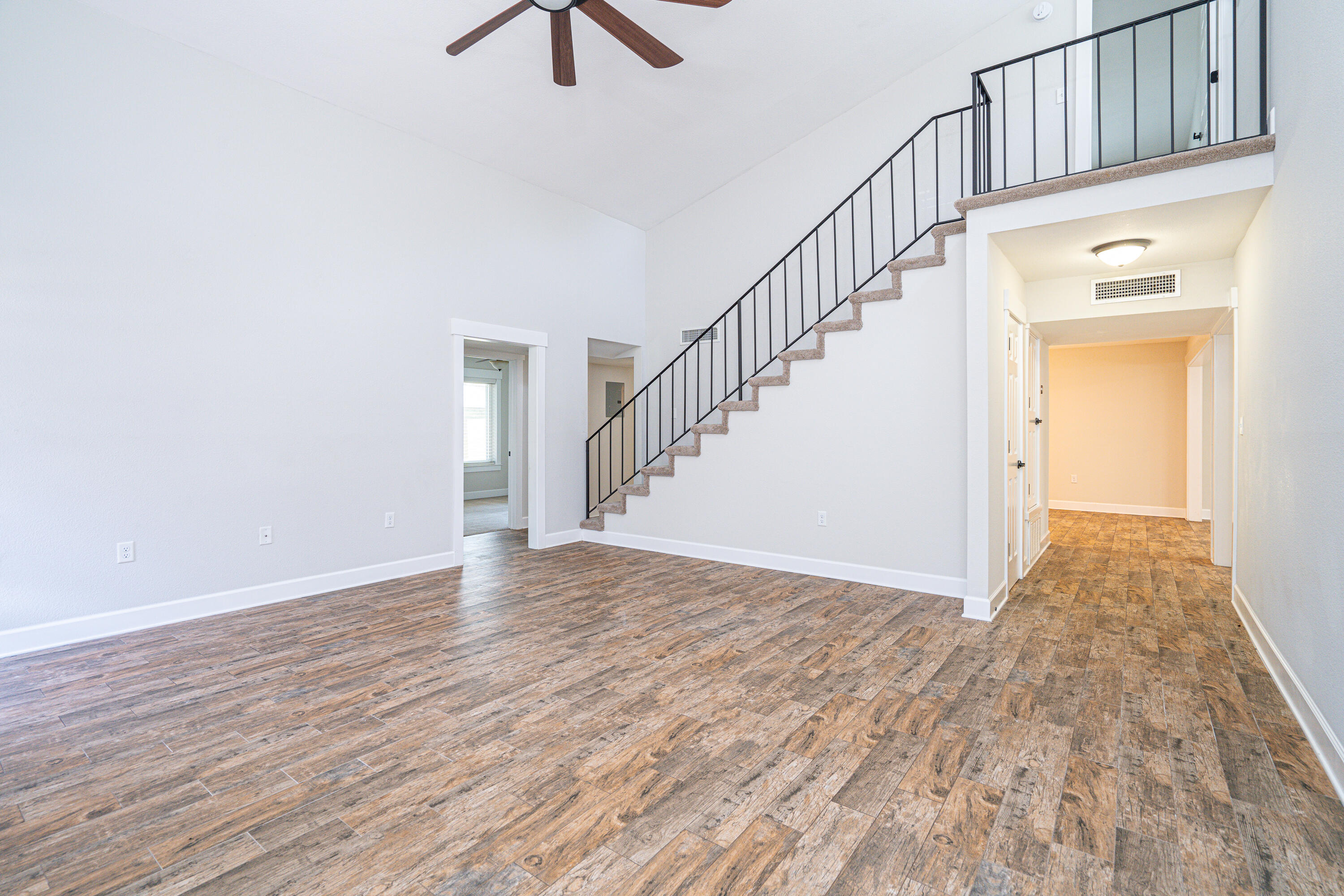 Kenwood/Golf Courser - Residential Lease