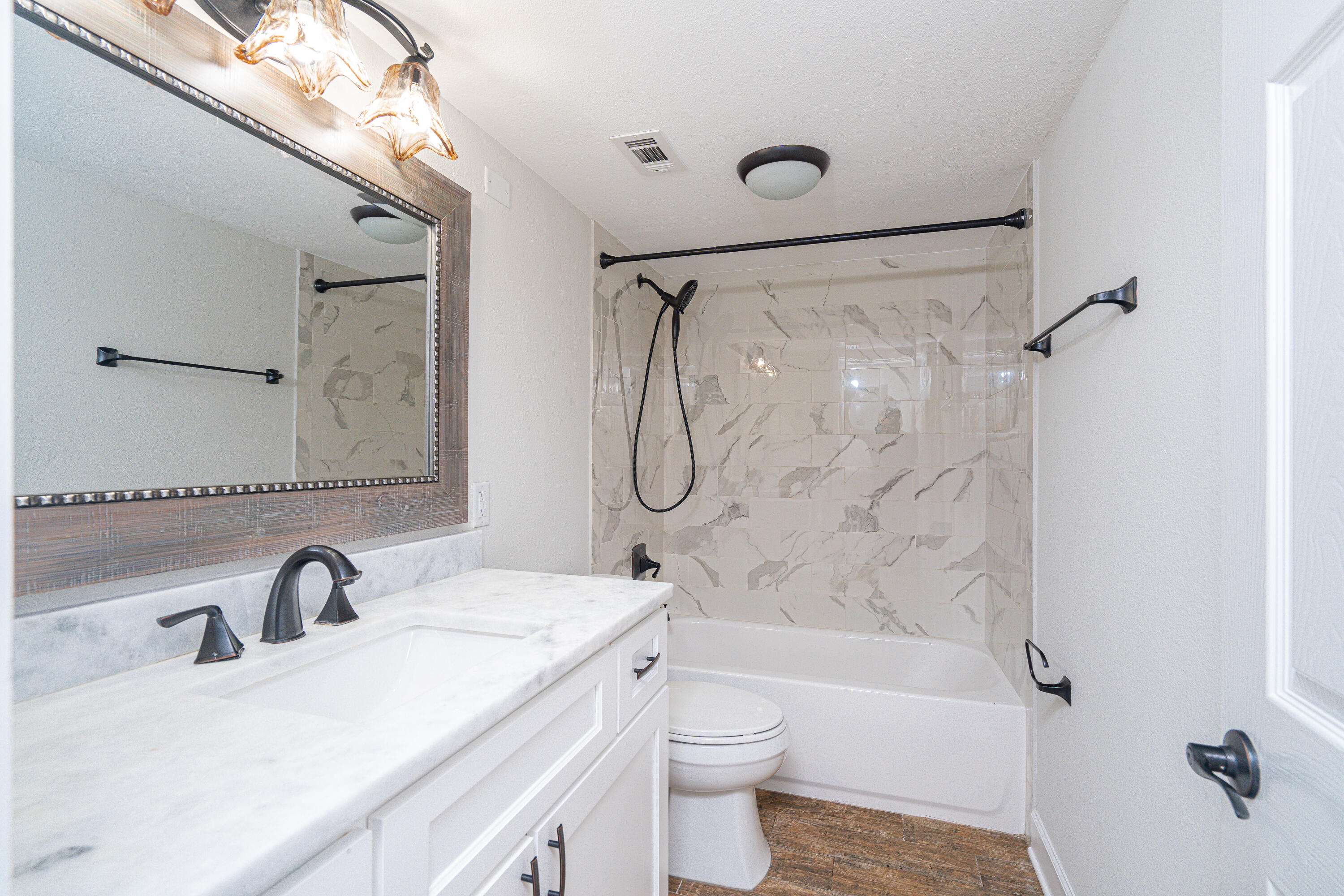 Kenwood/Golf Courser - Residential Lease