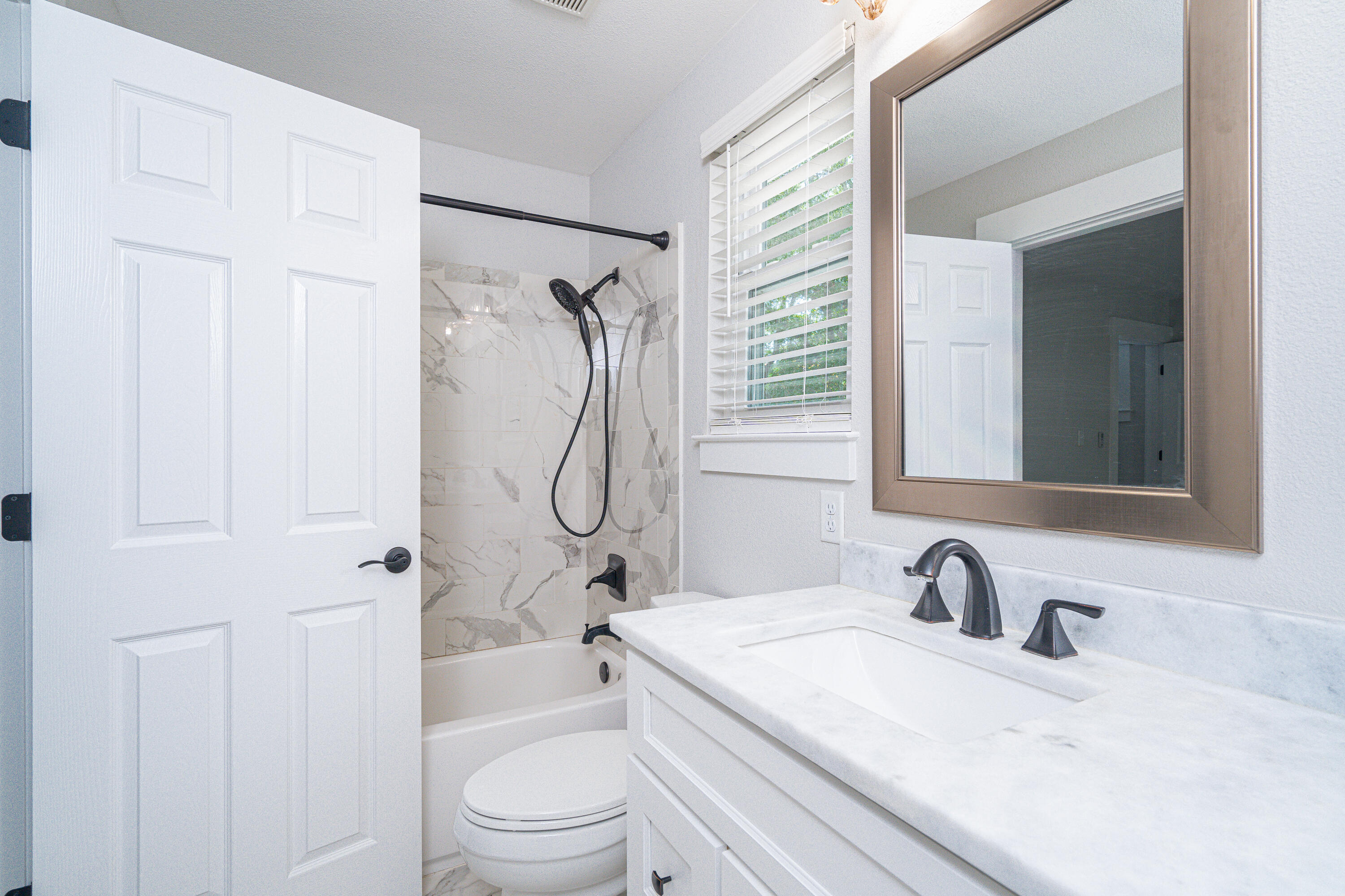 Kenwood/Golf Courser - Residential Lease