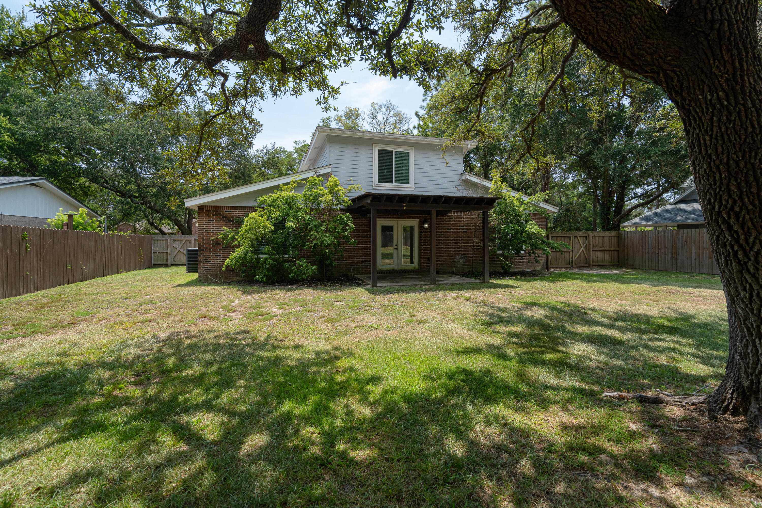 Kenwood/Golf Courser - Residential Lease