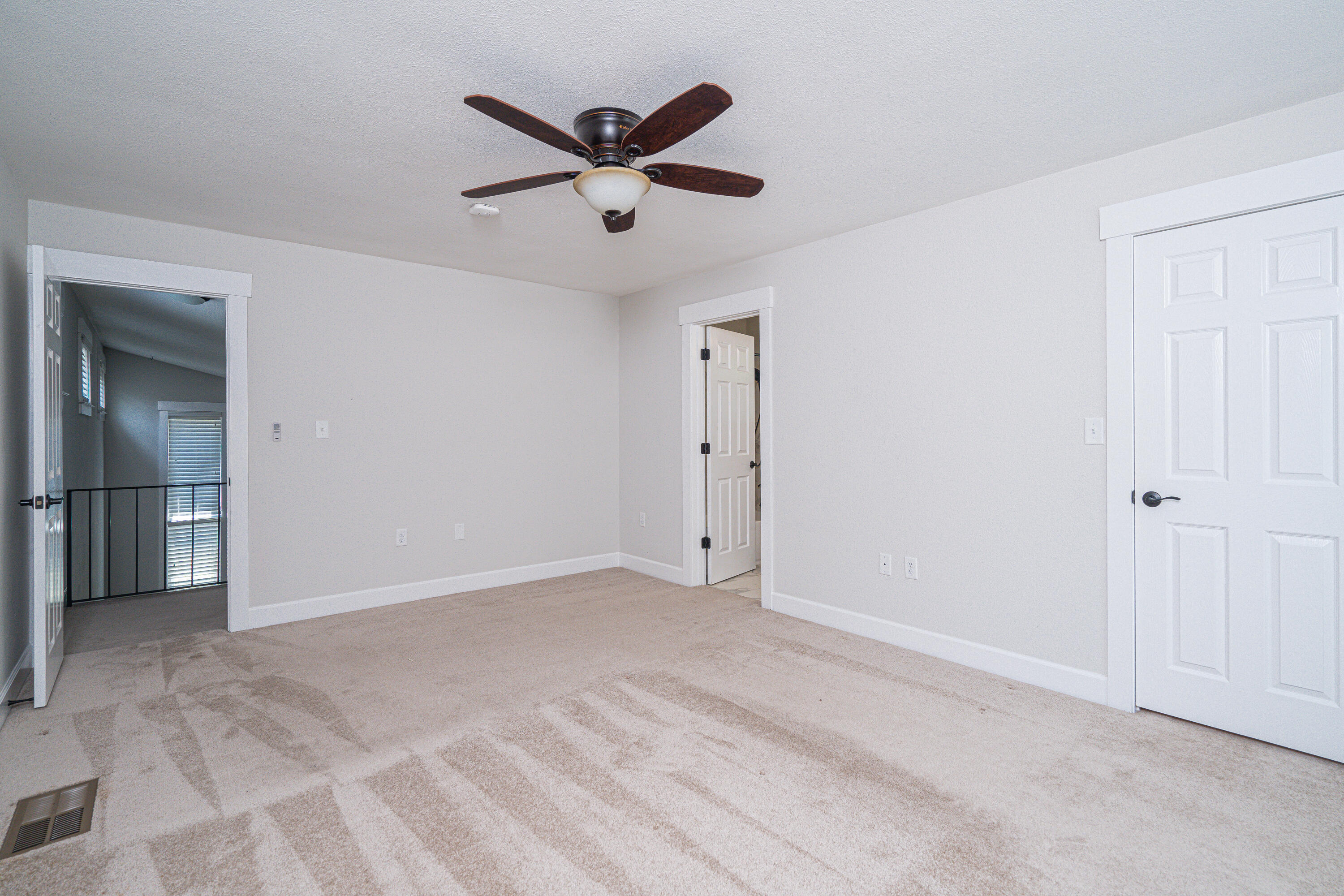 Kenwood/Golf Courser - Residential Lease