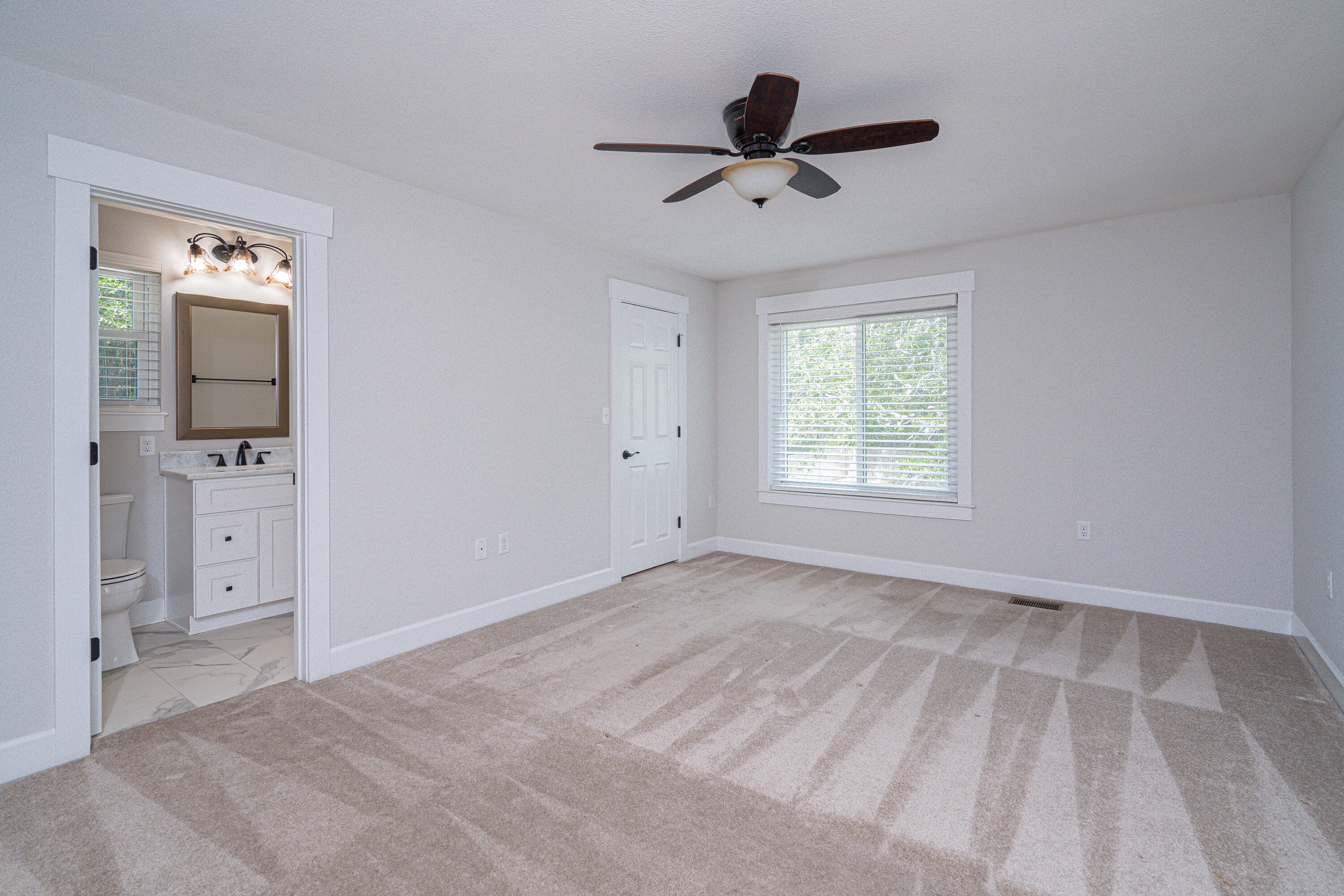 Kenwood/Golf Courser - Residential Lease