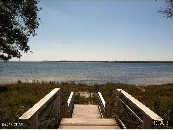 NO RECORDED SUBDIVISION - Land