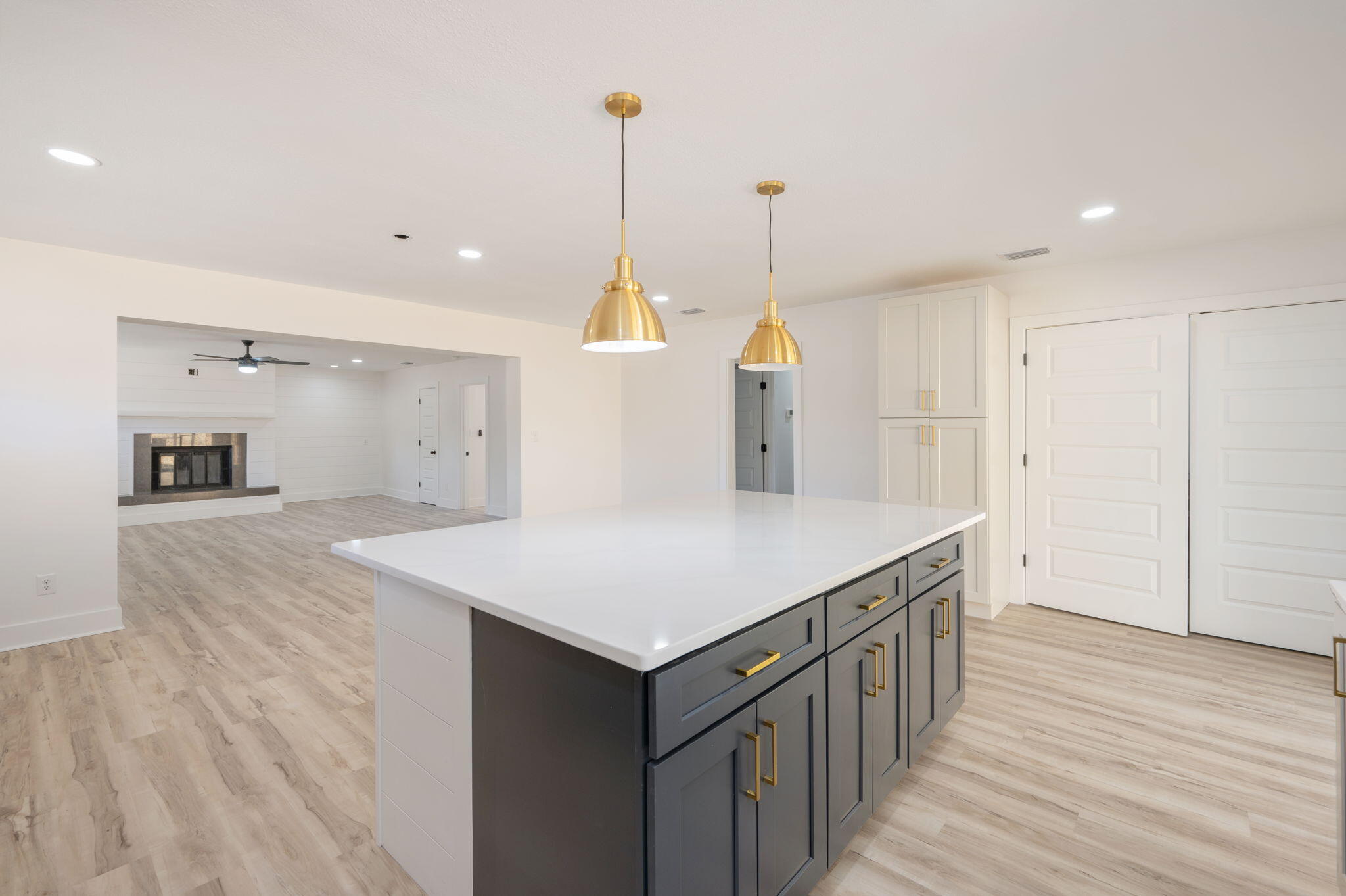 ELLIOTTS POINT 10TH ADDN - Residential