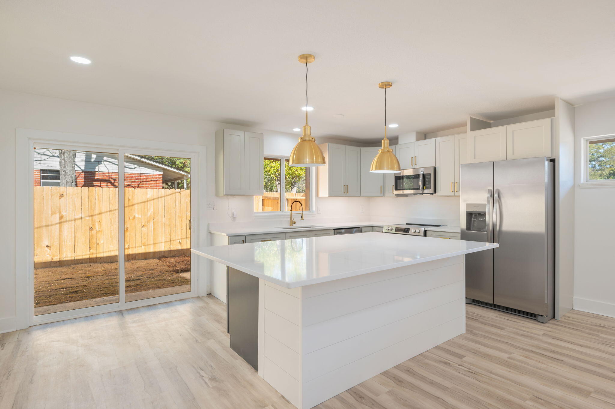 ELLIOTTS POINT 10TH ADDN - Residential