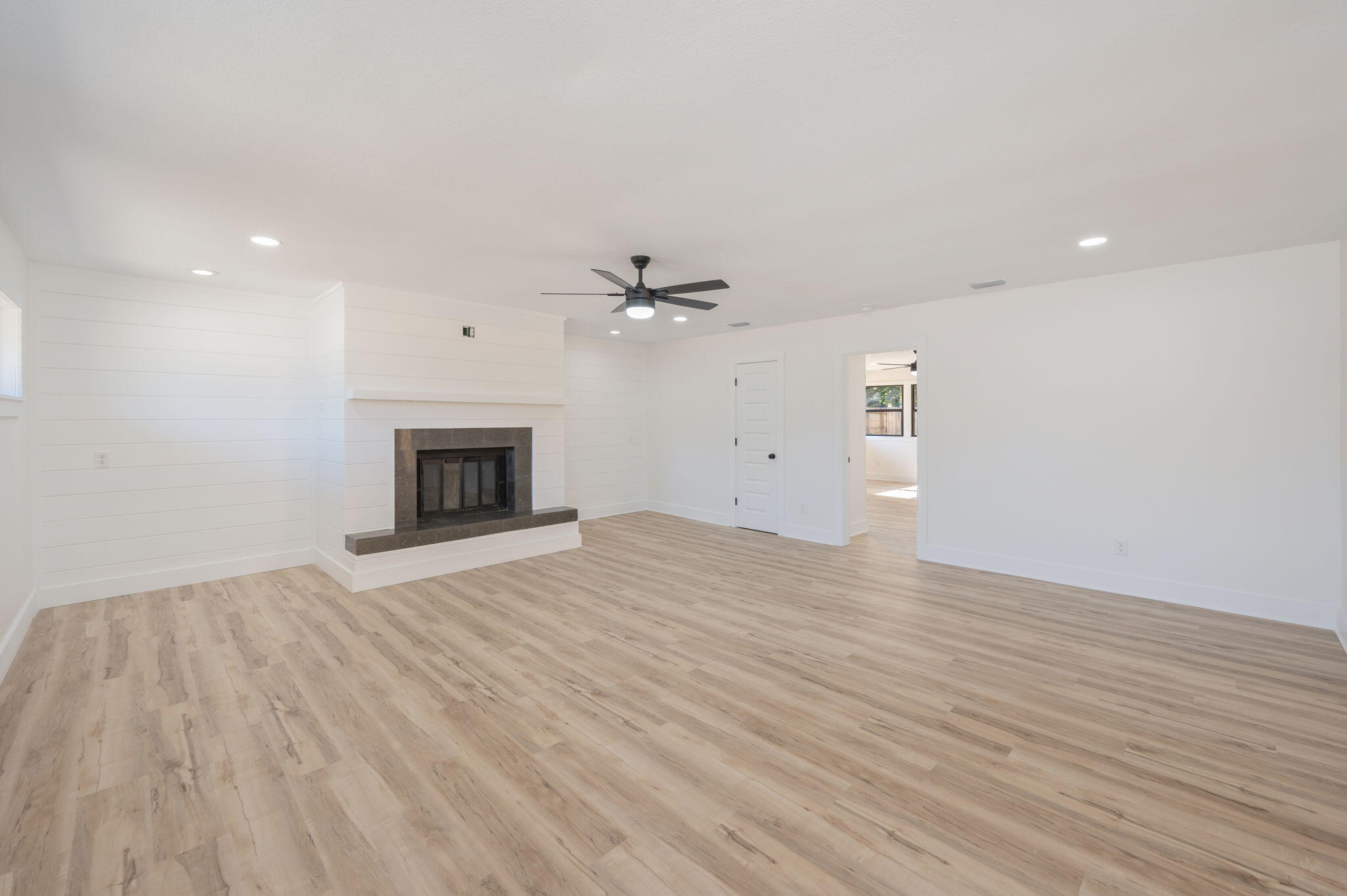 ELLIOTTS POINT 10TH ADDN - Residential