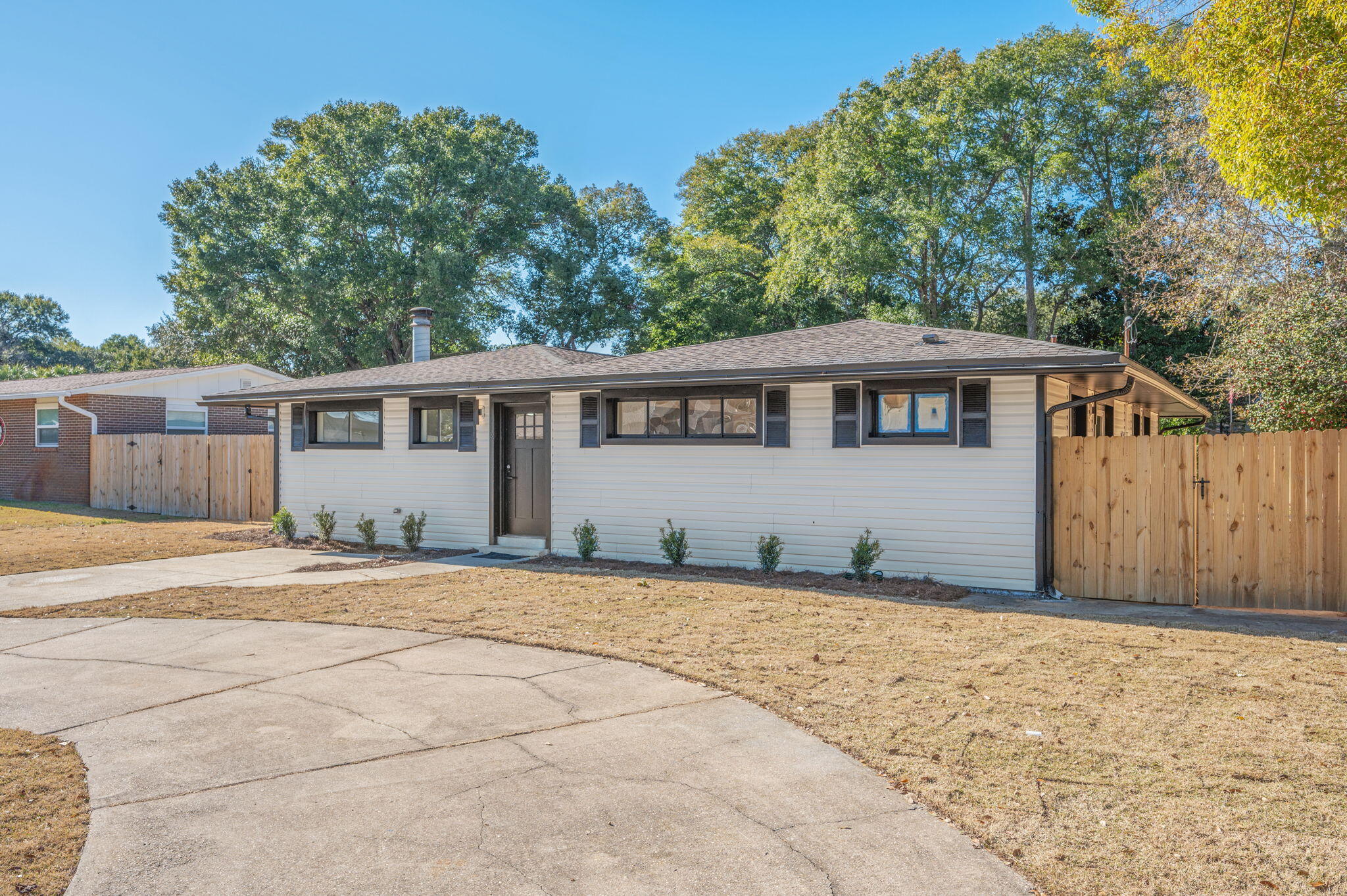 ELLIOTTS POINT 10TH ADDN - Residential