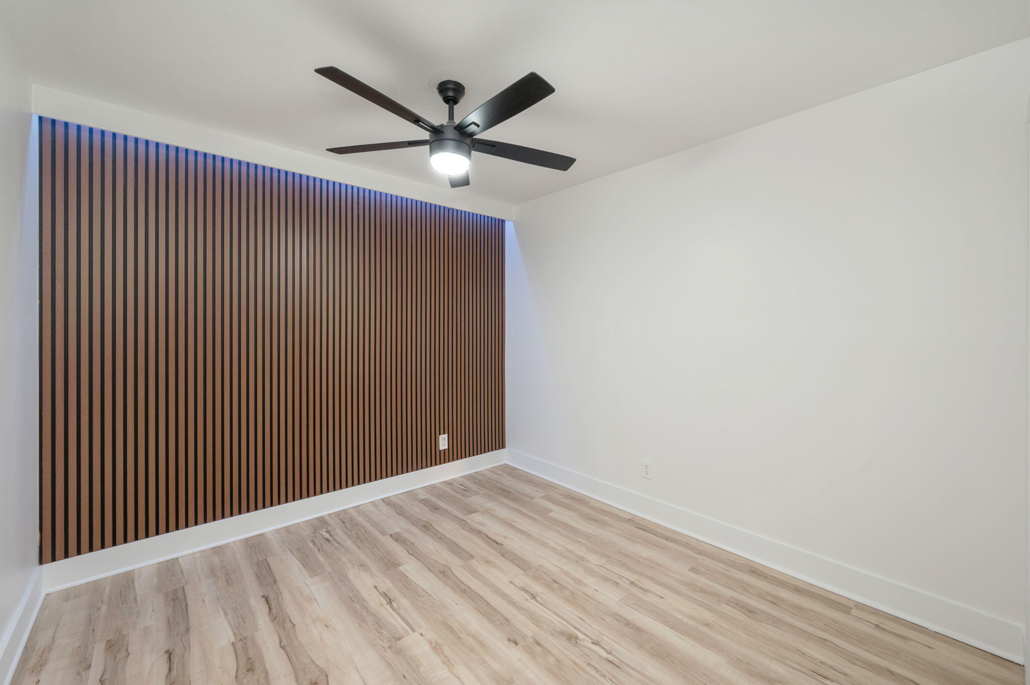 ELLIOTTS POINT 10TH ADDN - Residential