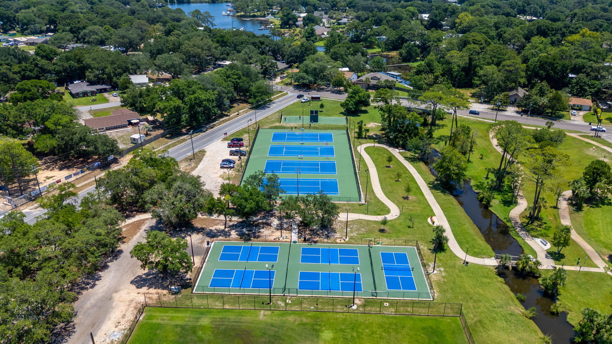 ELLIOTTS POINT 10TH ADDN - Residential