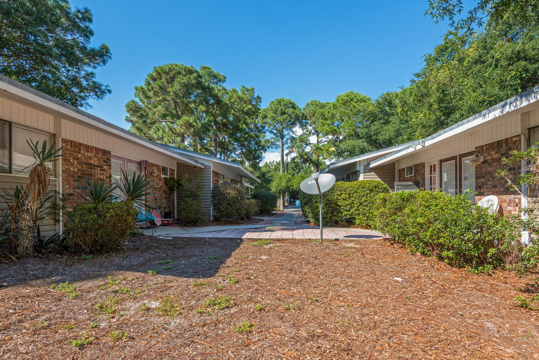 OAKLAND ADD E 1/2 LOT and W 1/2 lOT 14 BLK 1 - Residential