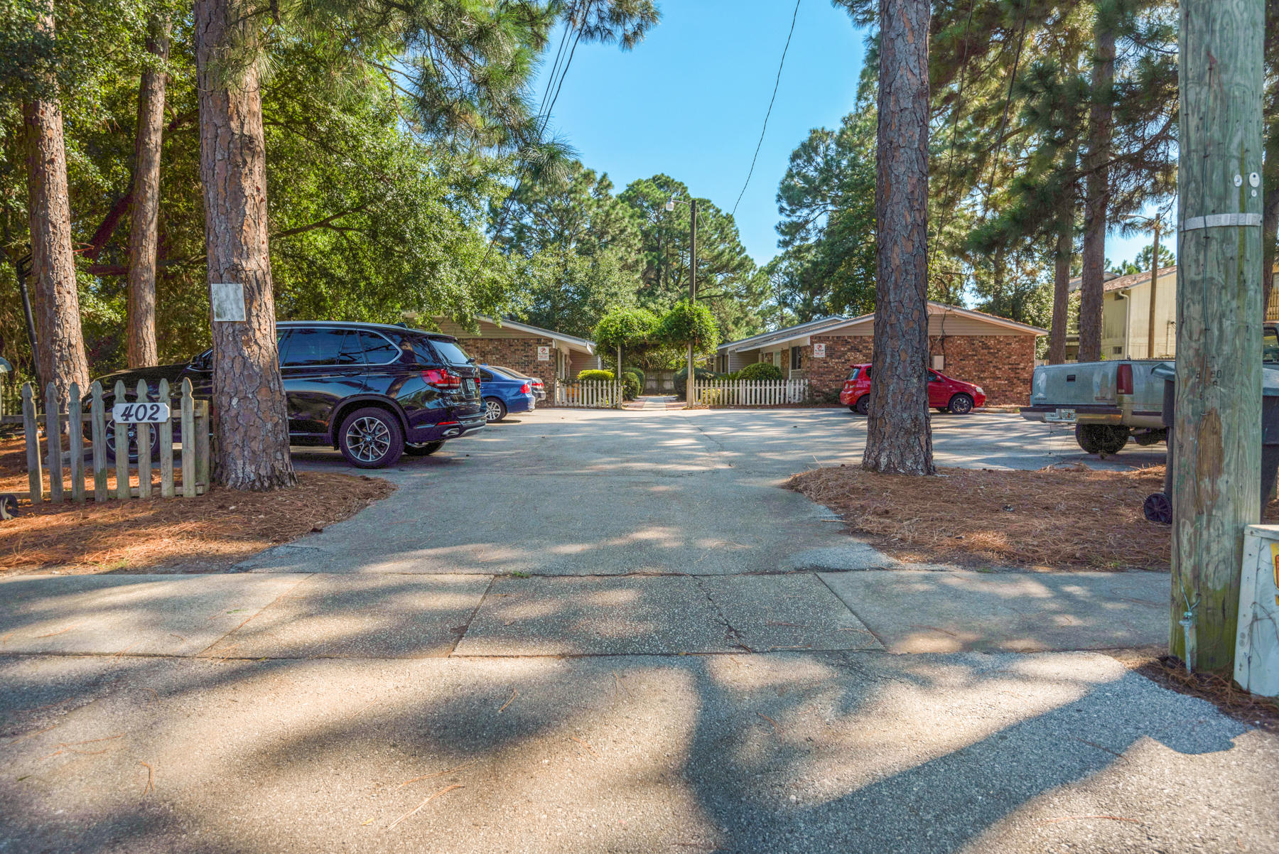 OAKLAND ADD E 1/2 LOT and W 1/2 lOT 14 BLK 1 - Residential