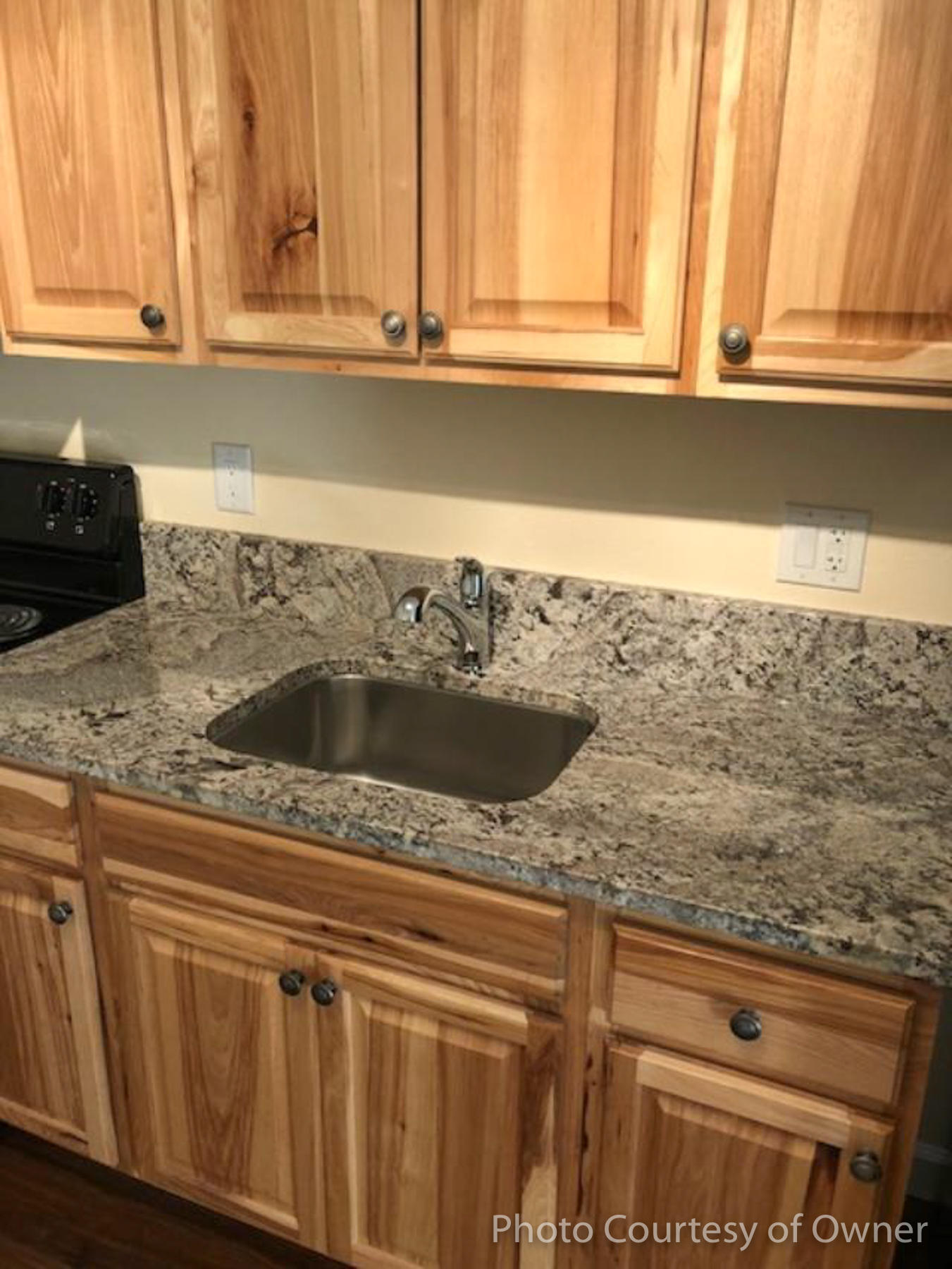 OAKLAND ADD E 1/2 LOT and W 1/2 lOT 14 BLK 1 - Residential