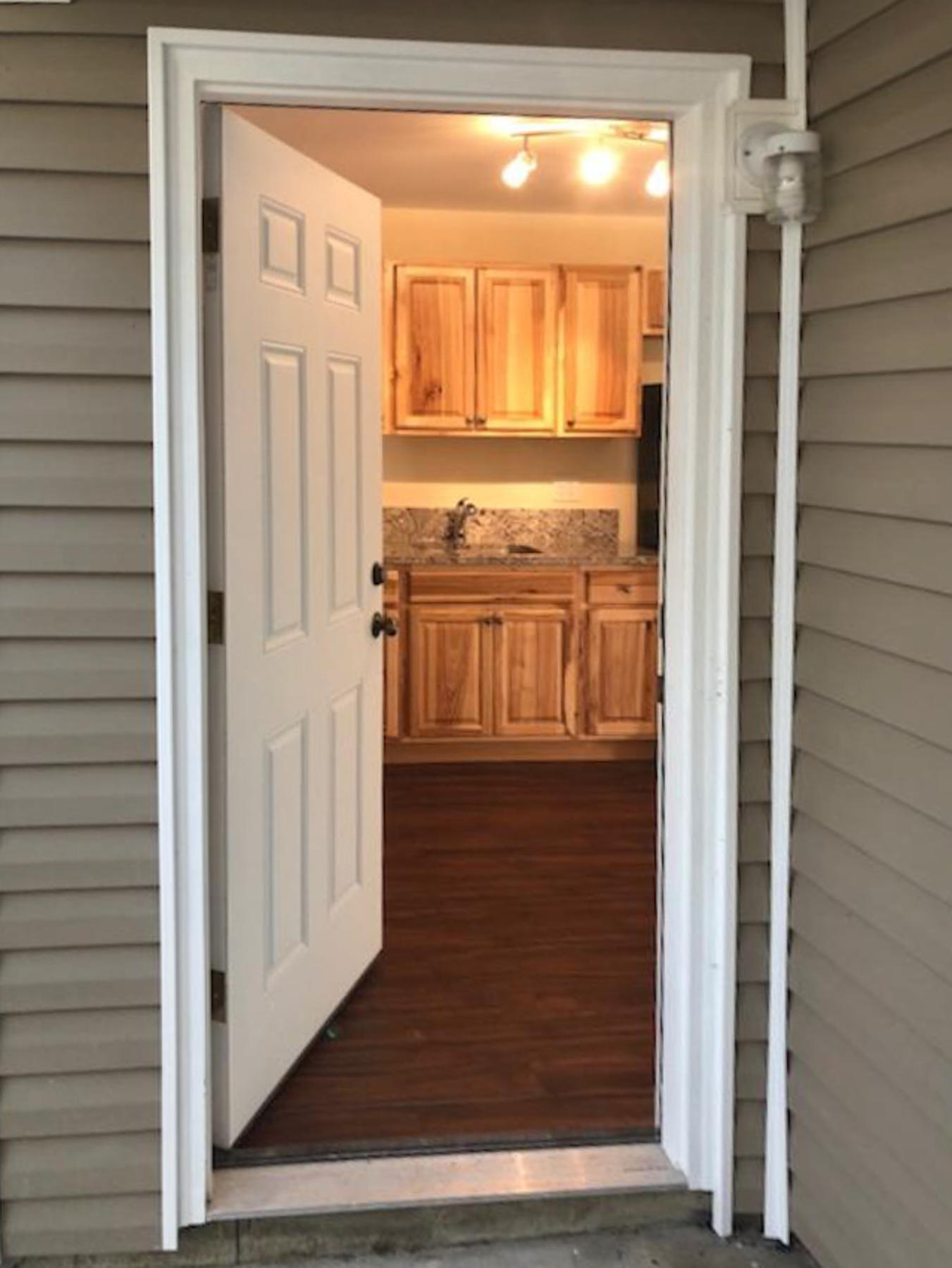 OAKLAND ADD E 1/2 LOT and W 1/2 lOT 14 BLK 1 - Residential