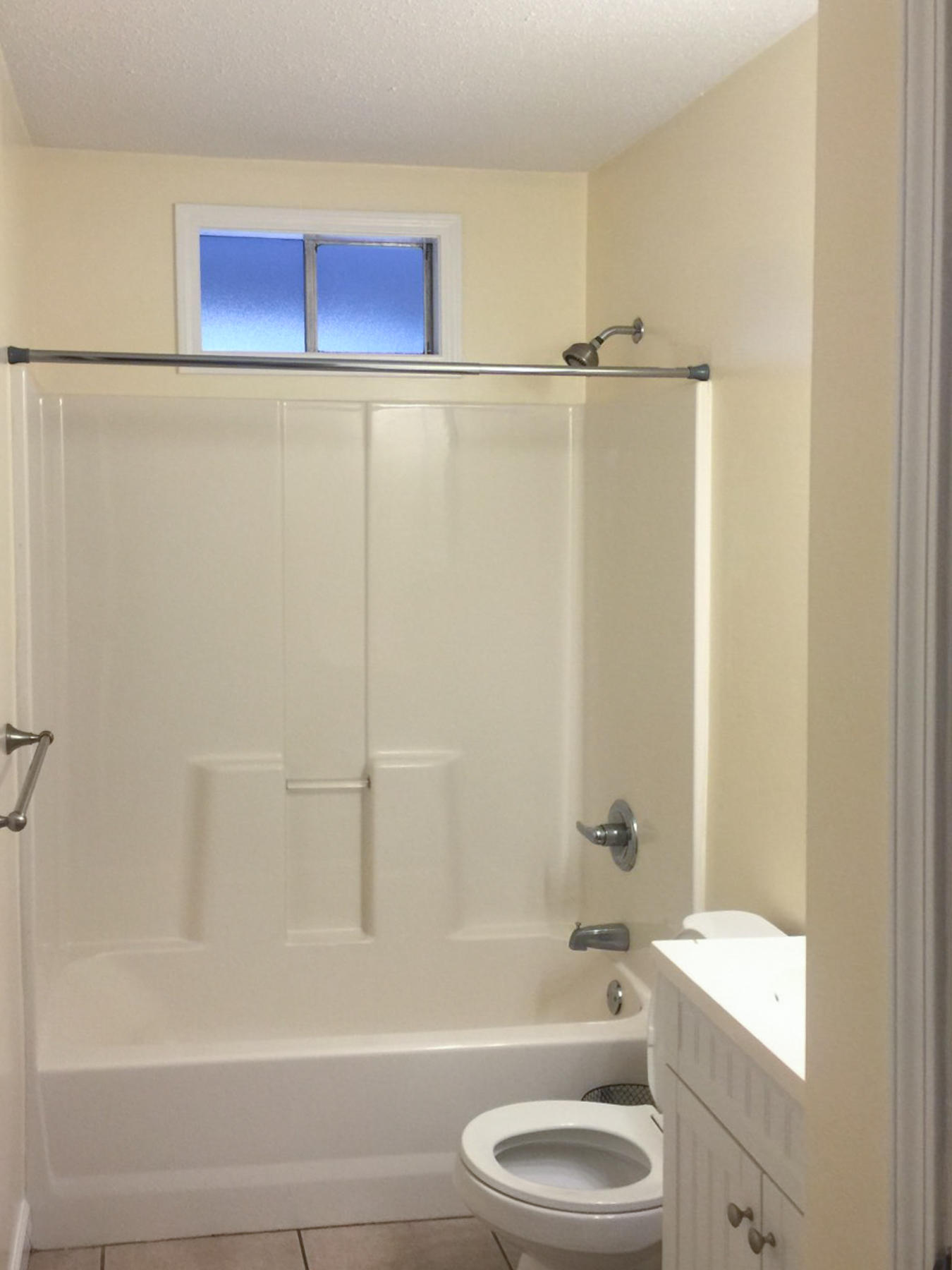 OAKLAND ADD E 1/2 LOT and W 1/2 lOT 14 BLK 1 - Residential