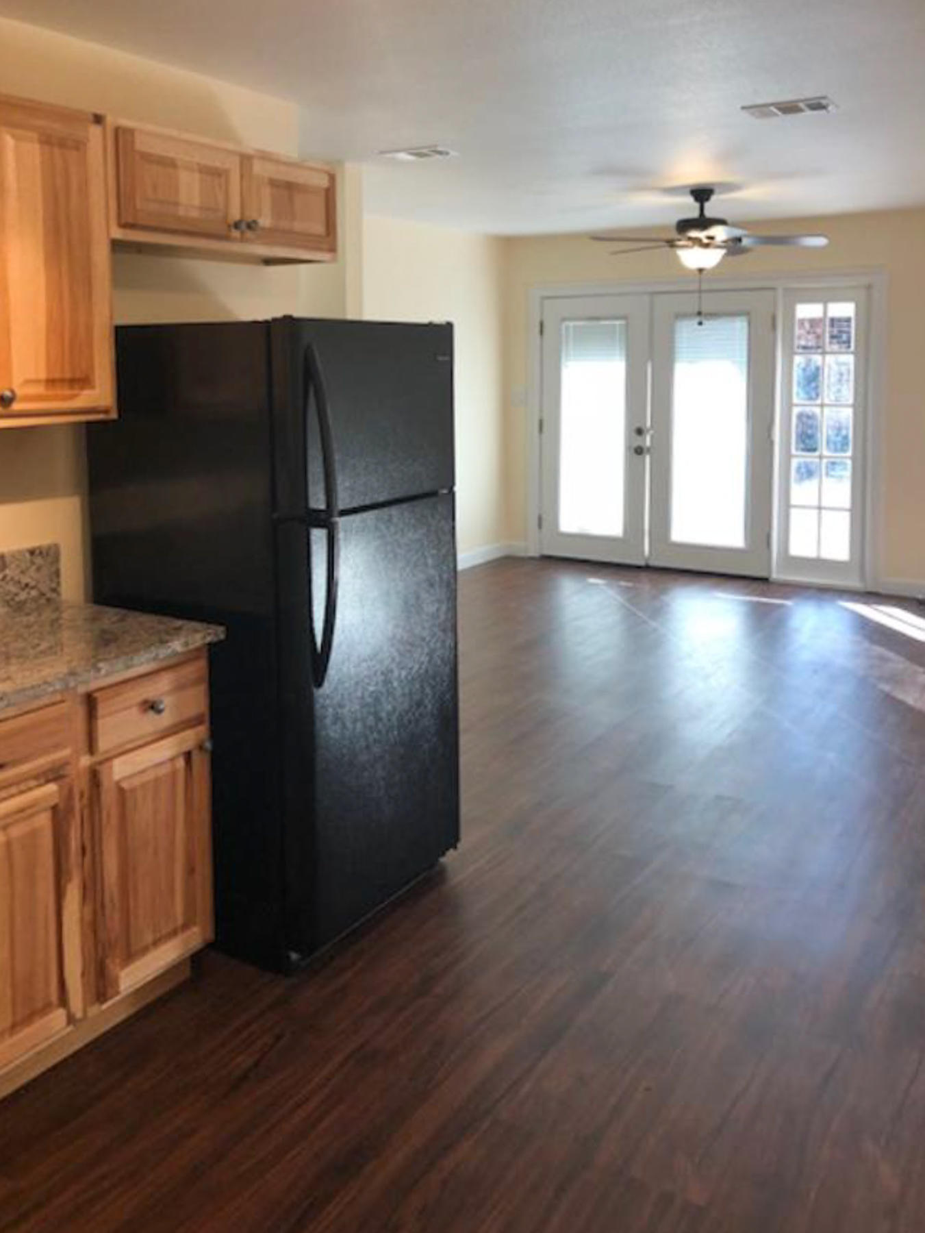 OAKLAND ADD E 1/2 LOT and W 1/2 lOT 14 BLK 1 - Residential