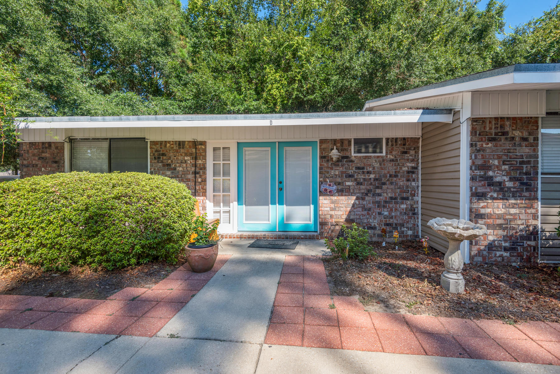 OAKLAND ADD E 1/2 LOT and W 1/2 lOT 14 BLK 1 - Residential