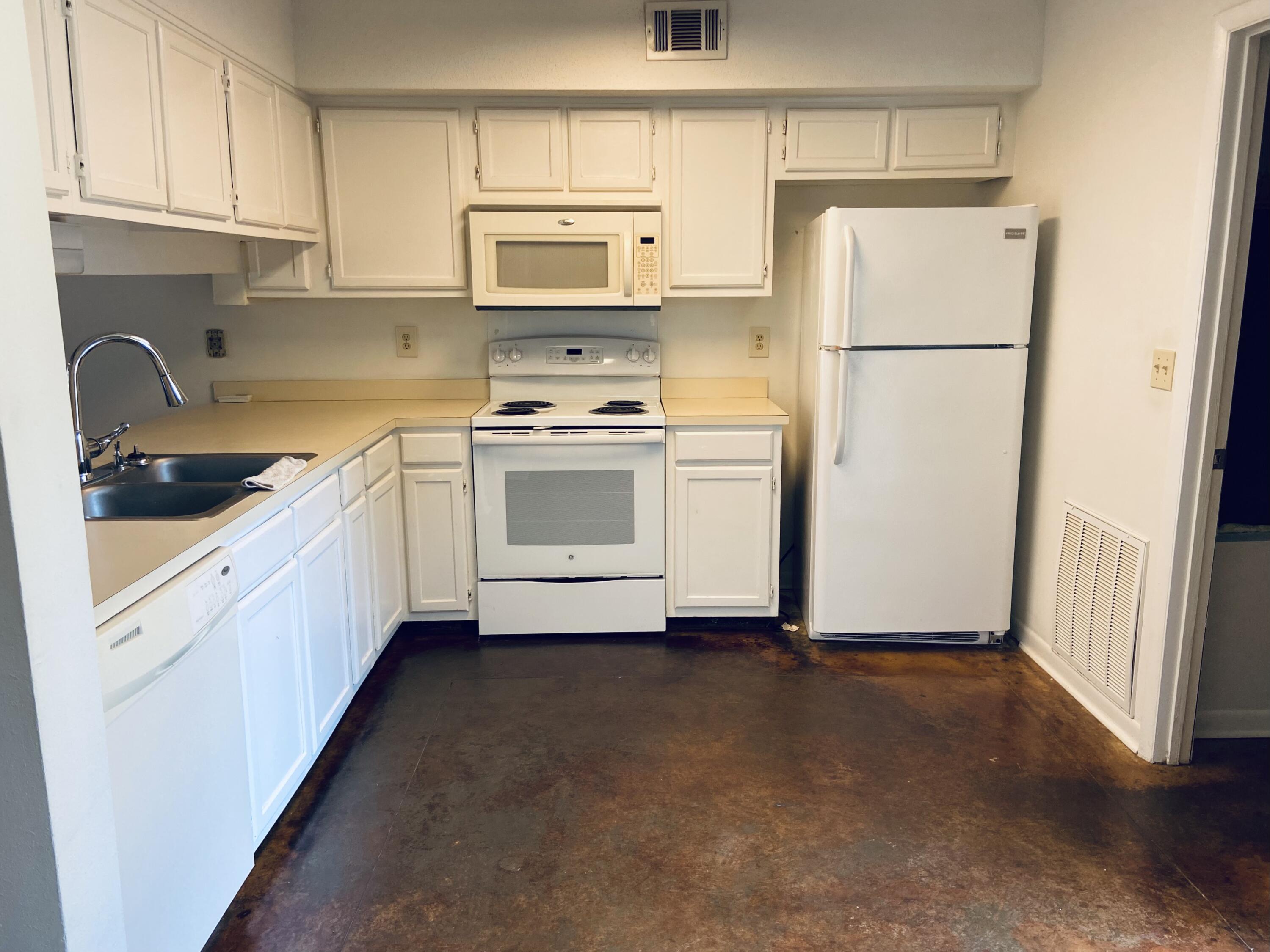 VIKING MANOR PH 1 - Residential