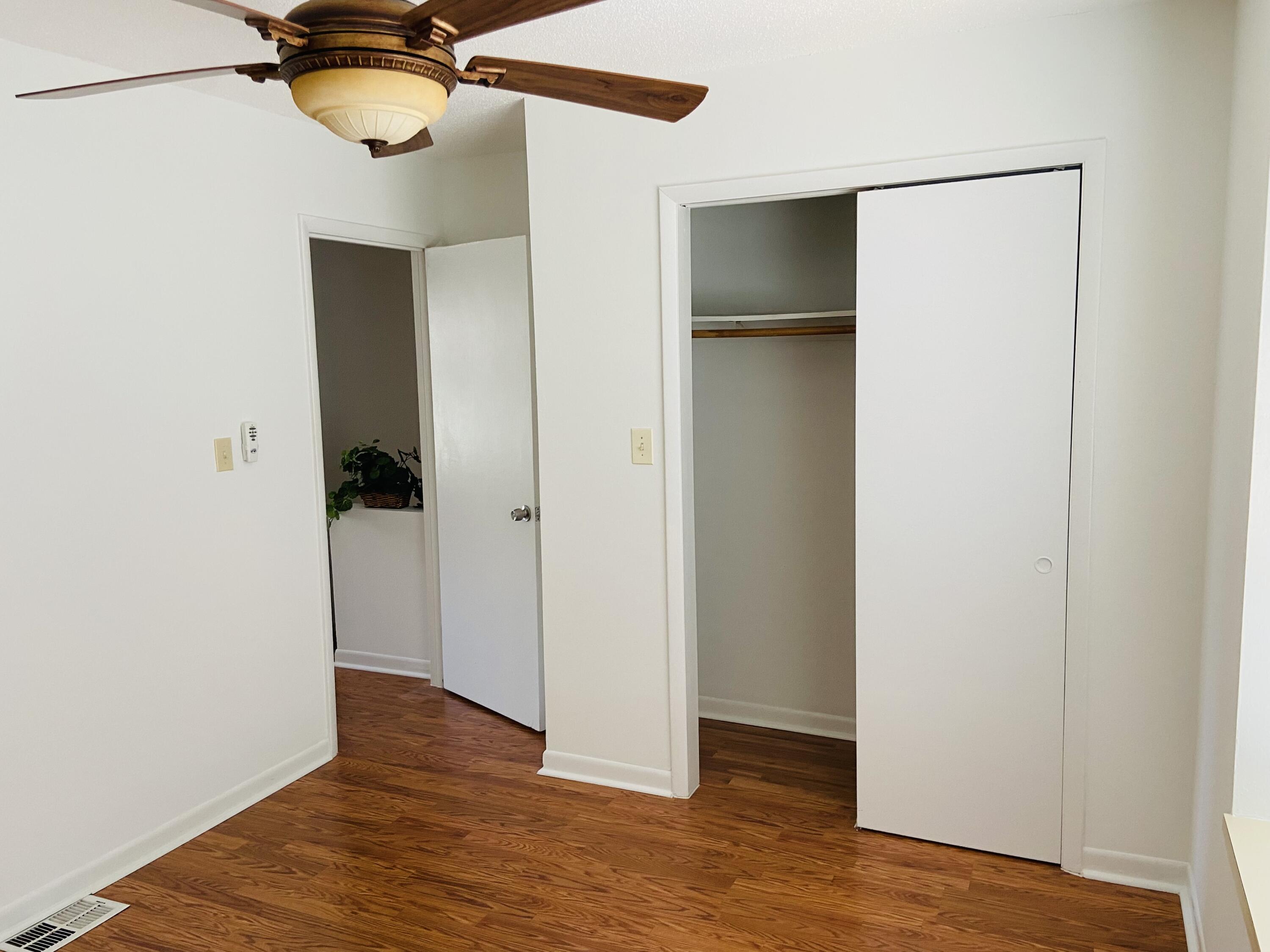 VIKING MANOR PH 1 - Residential