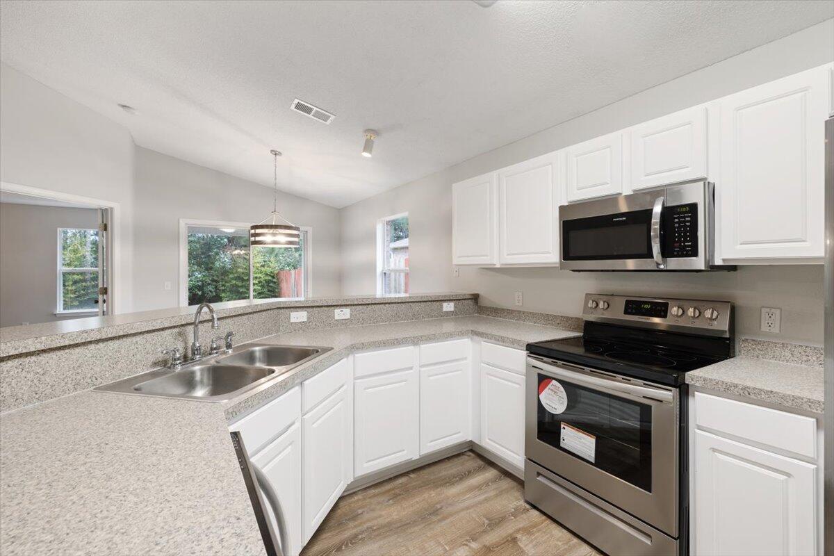 HIDDEN SHORES - Residential