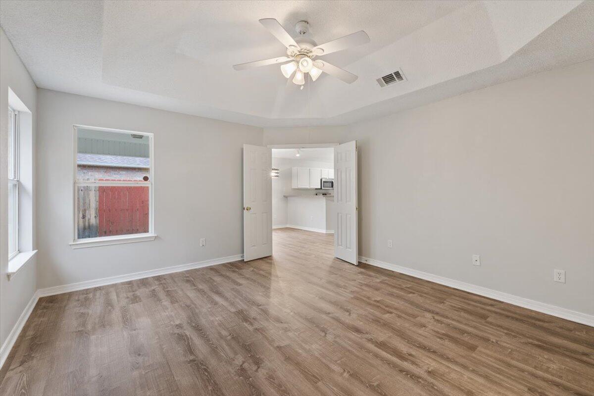 HIDDEN SHORES - Residential