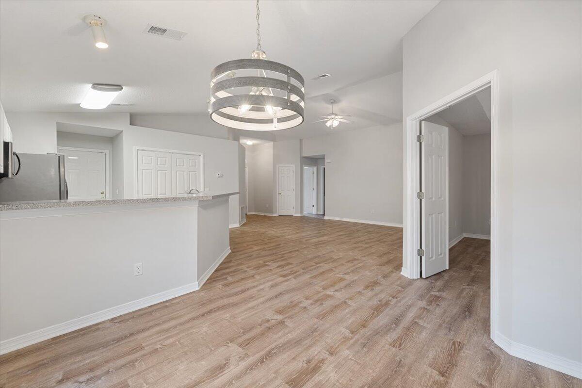 HIDDEN SHORES - Residential