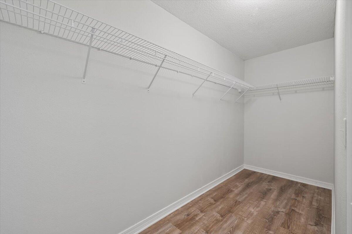 HIDDEN SHORES - Residential