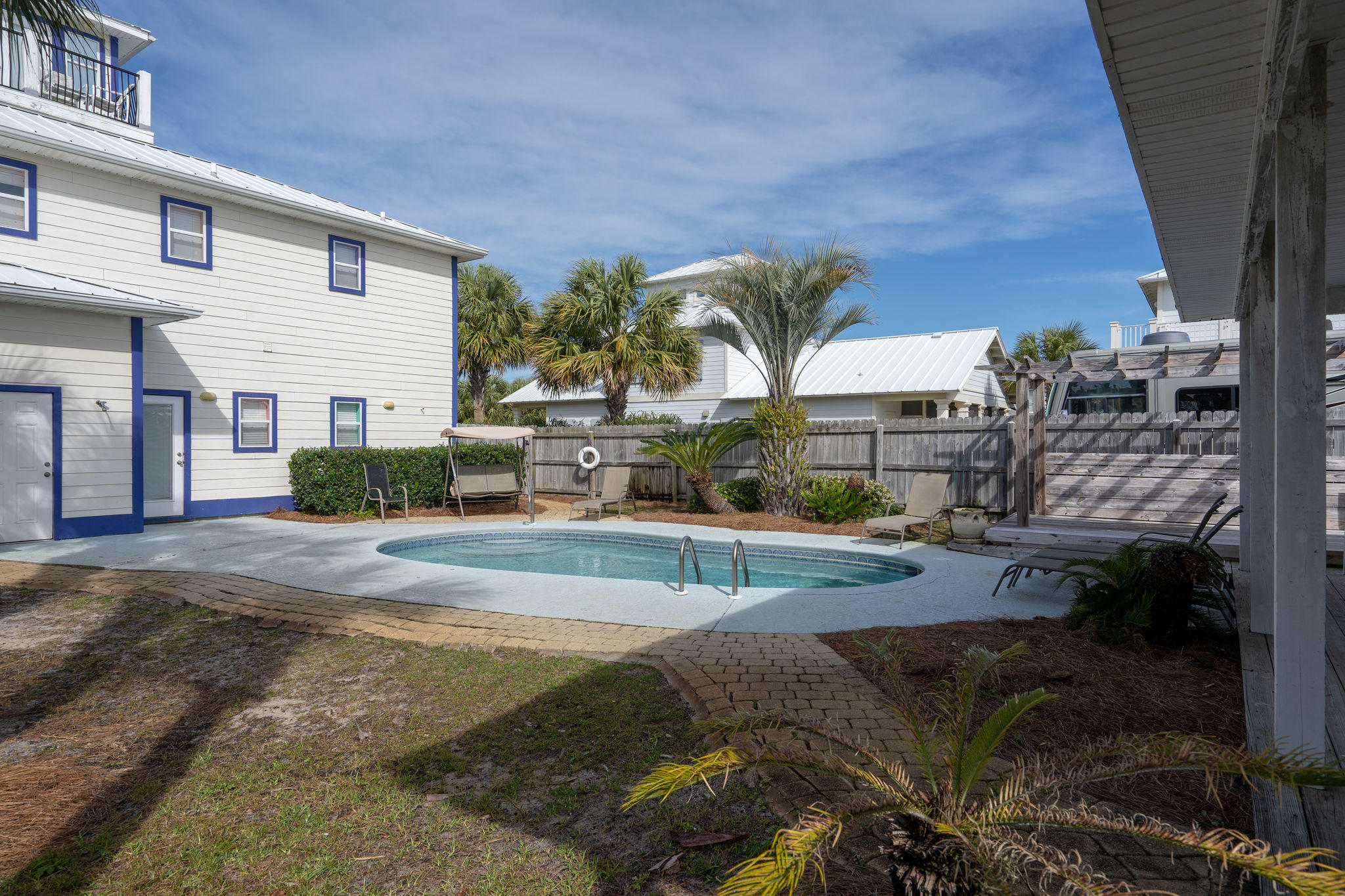 CRYSTAL BEACH - Residential