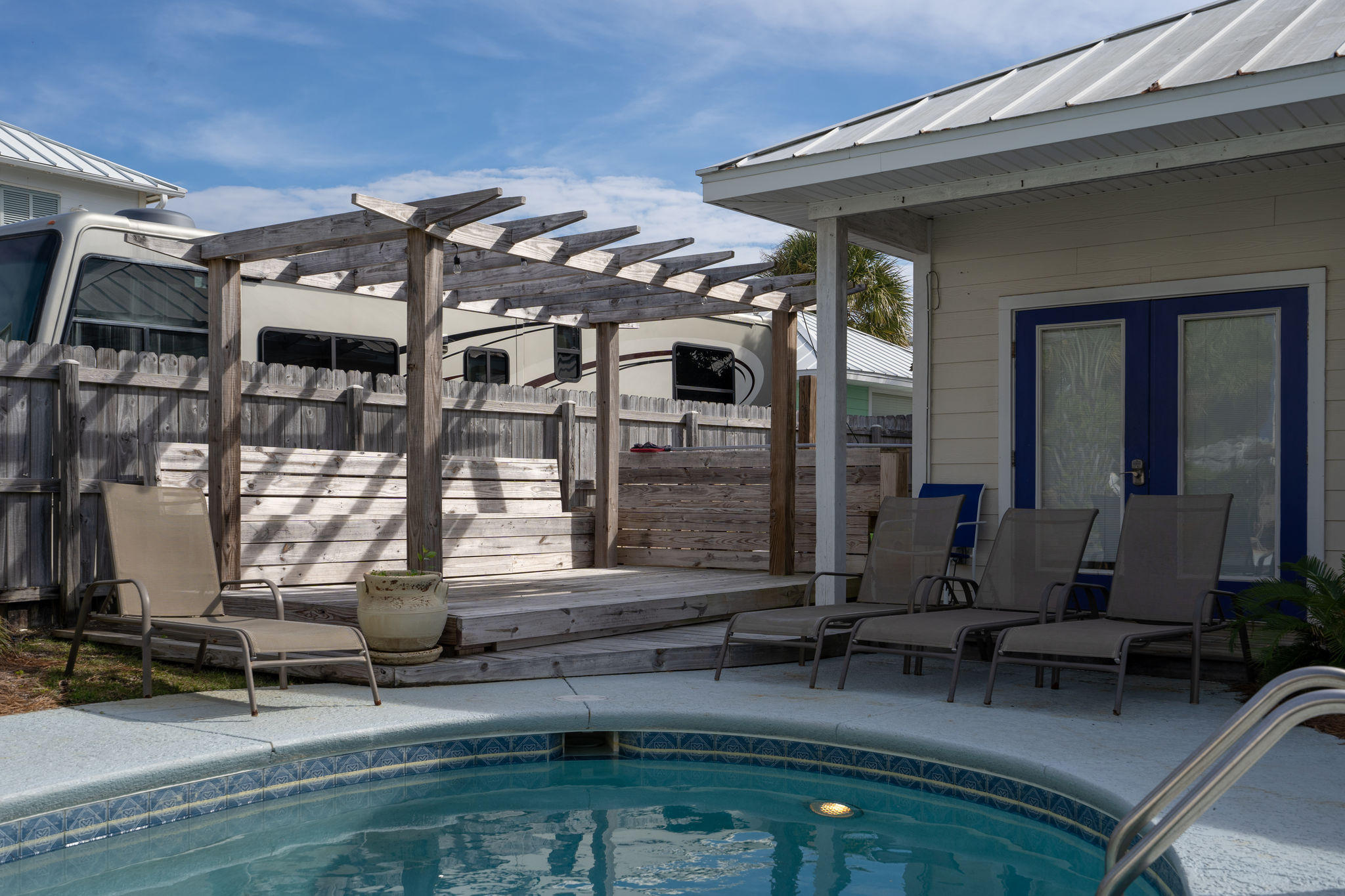 CRYSTAL BEACH - Residential