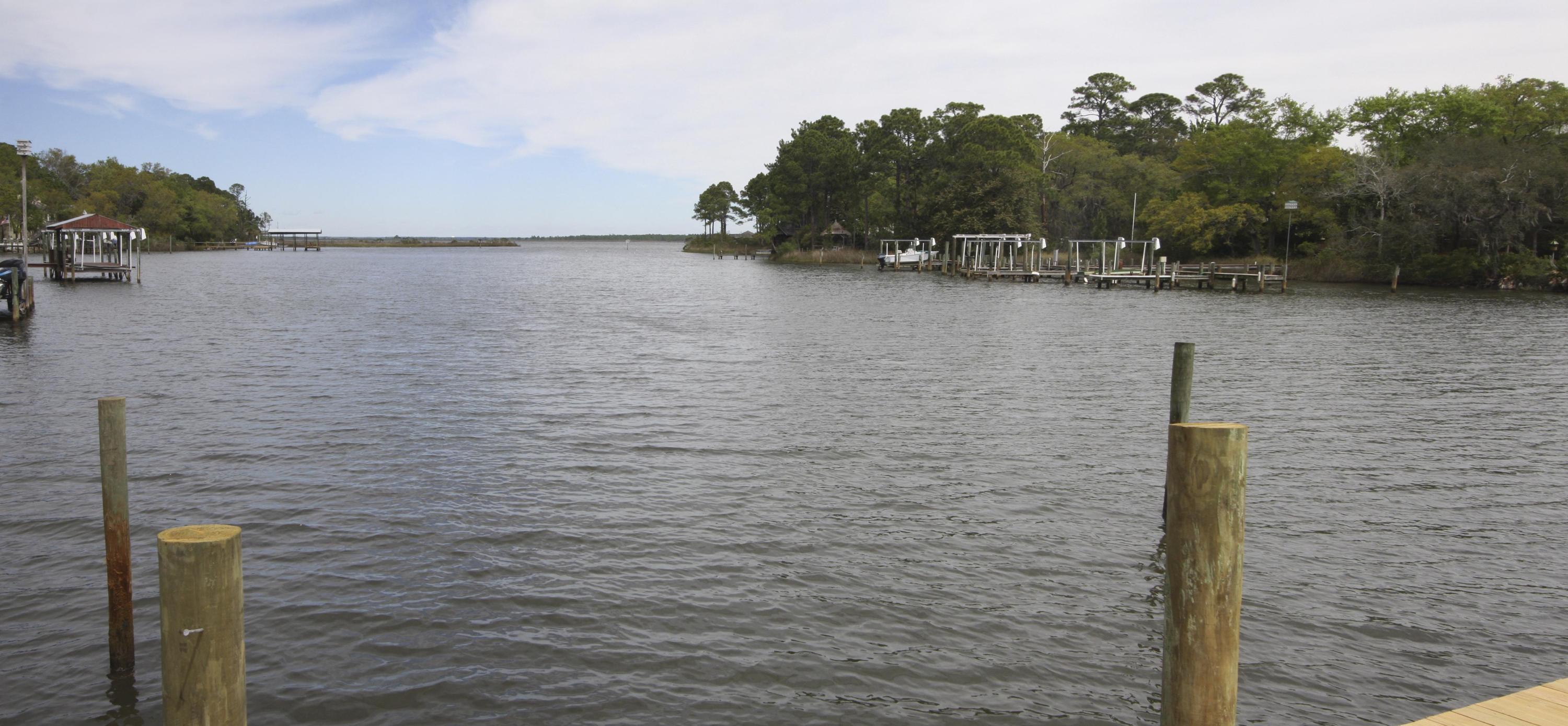 WOODLAND BAYOU ESTATES - Land