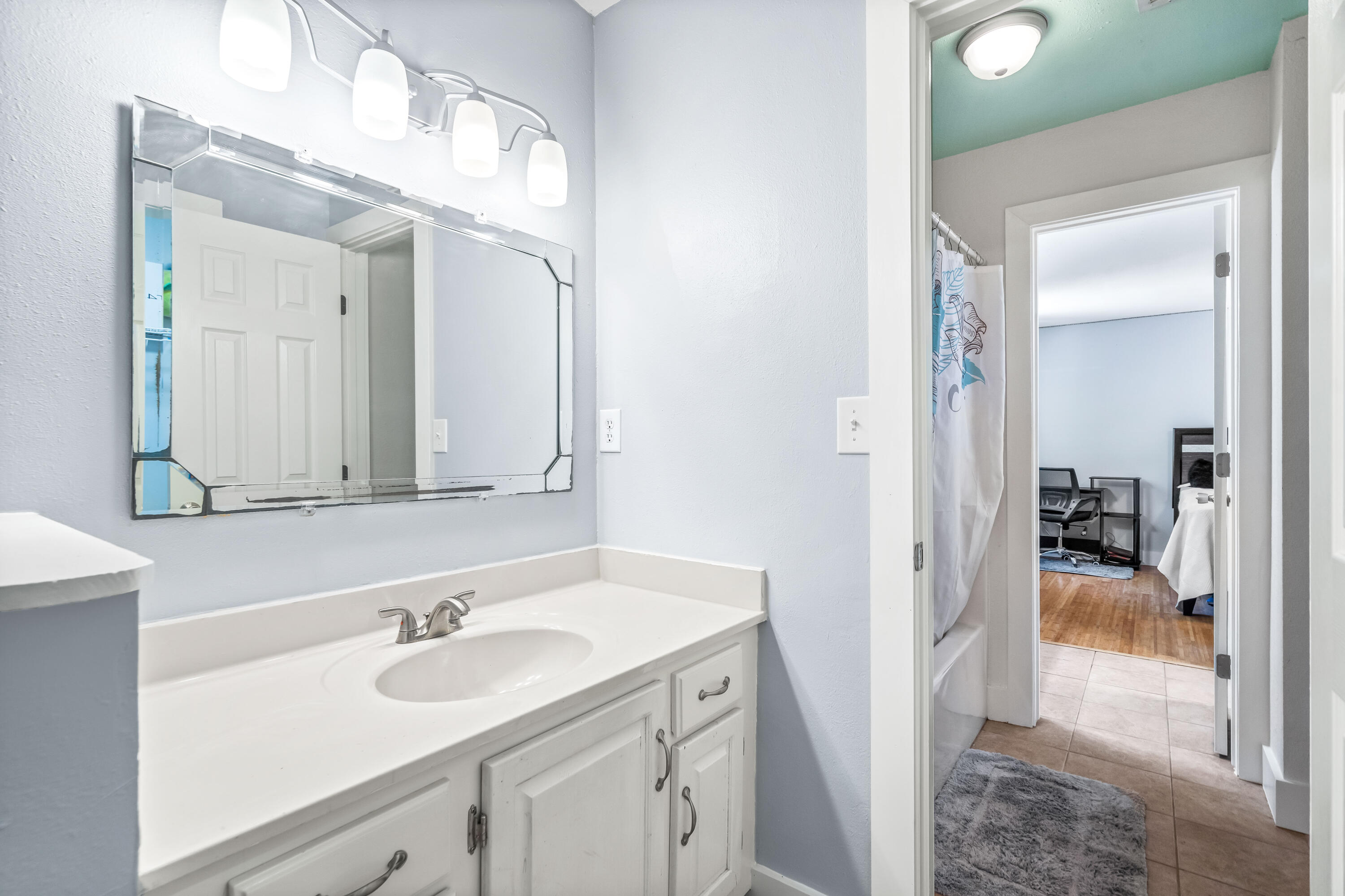 LAGRANGE SHORES - Residential