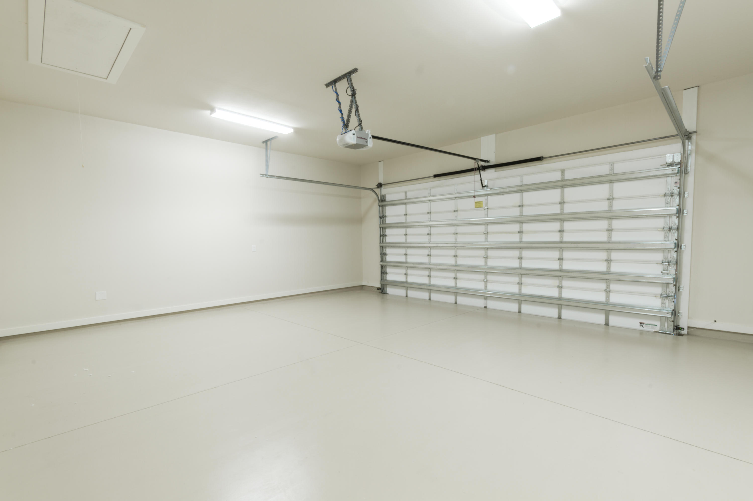 PARADISE COVE - Residential