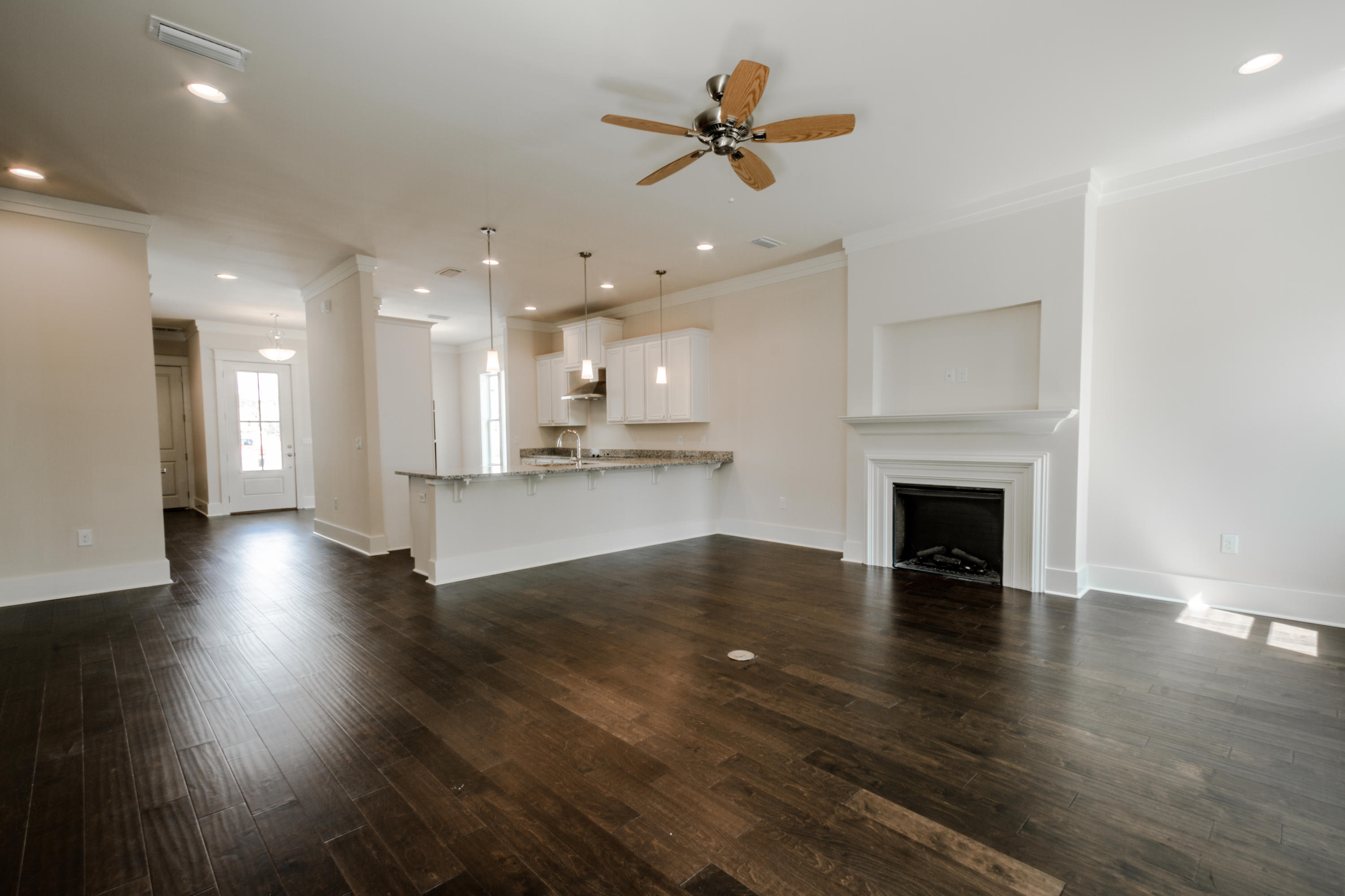 PARADISE COVE - Residential