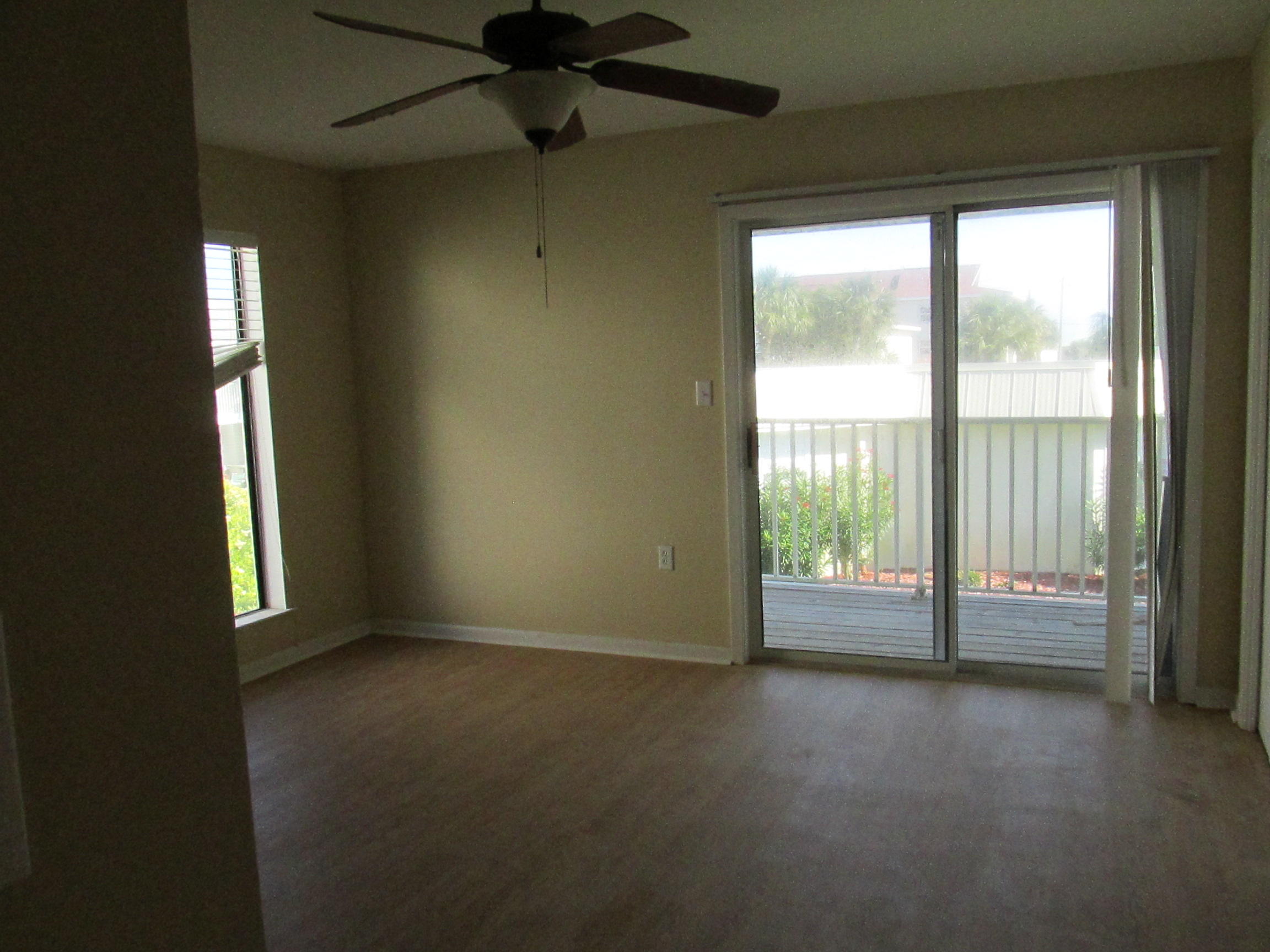 SUMMERHOUSE T/H - Residential Lease