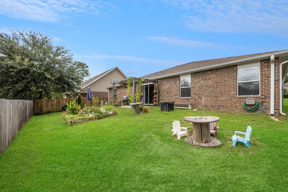 DUGGAN POND ESTATES - Residential Lease