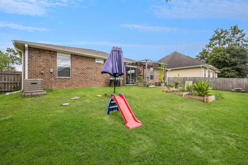 DUGGAN POND ESTATES - Residential Lease