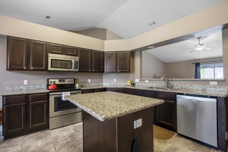 DUGGAN POND ESTATES - Residential Lease