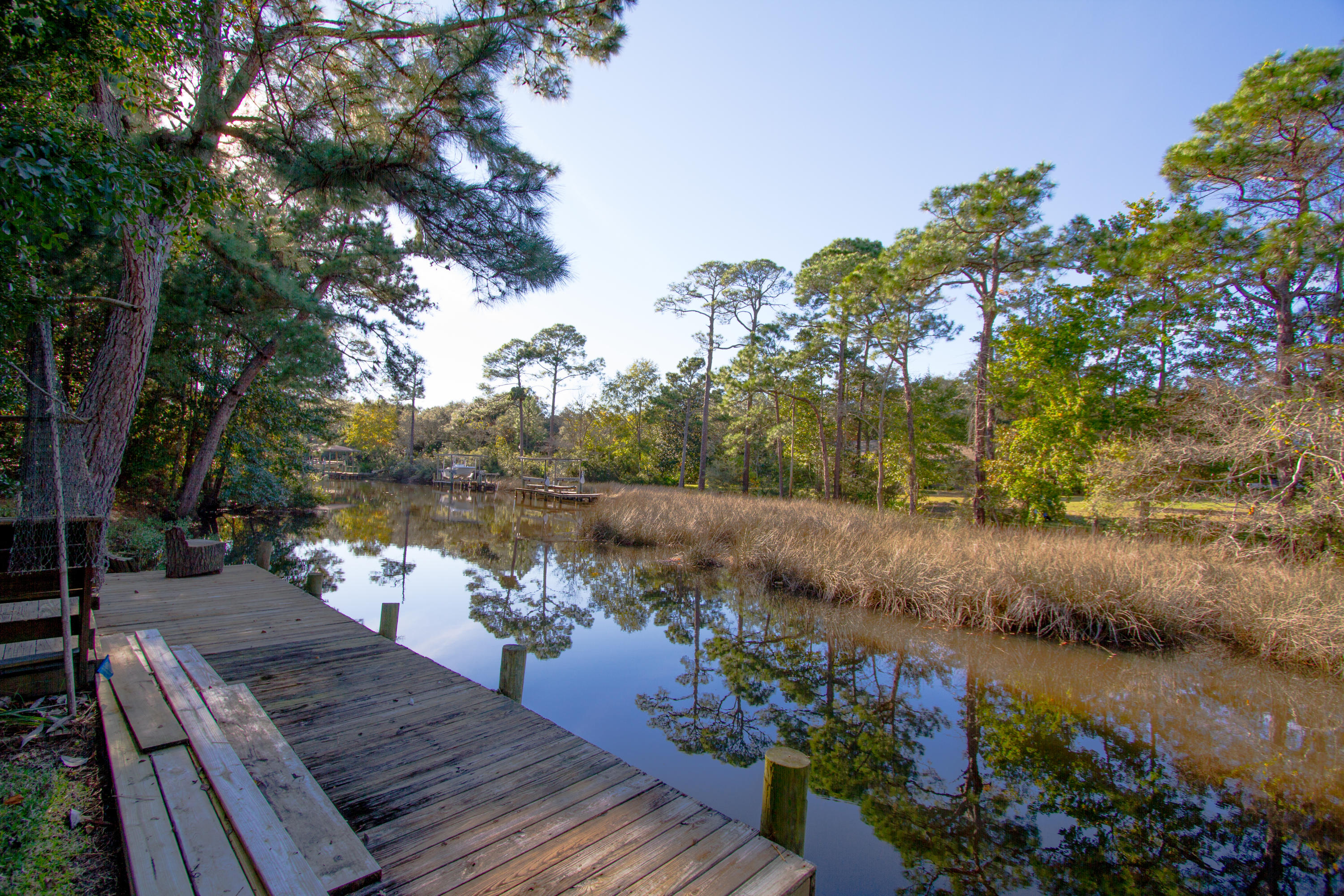 PINEWOOD ESTATES - Residential