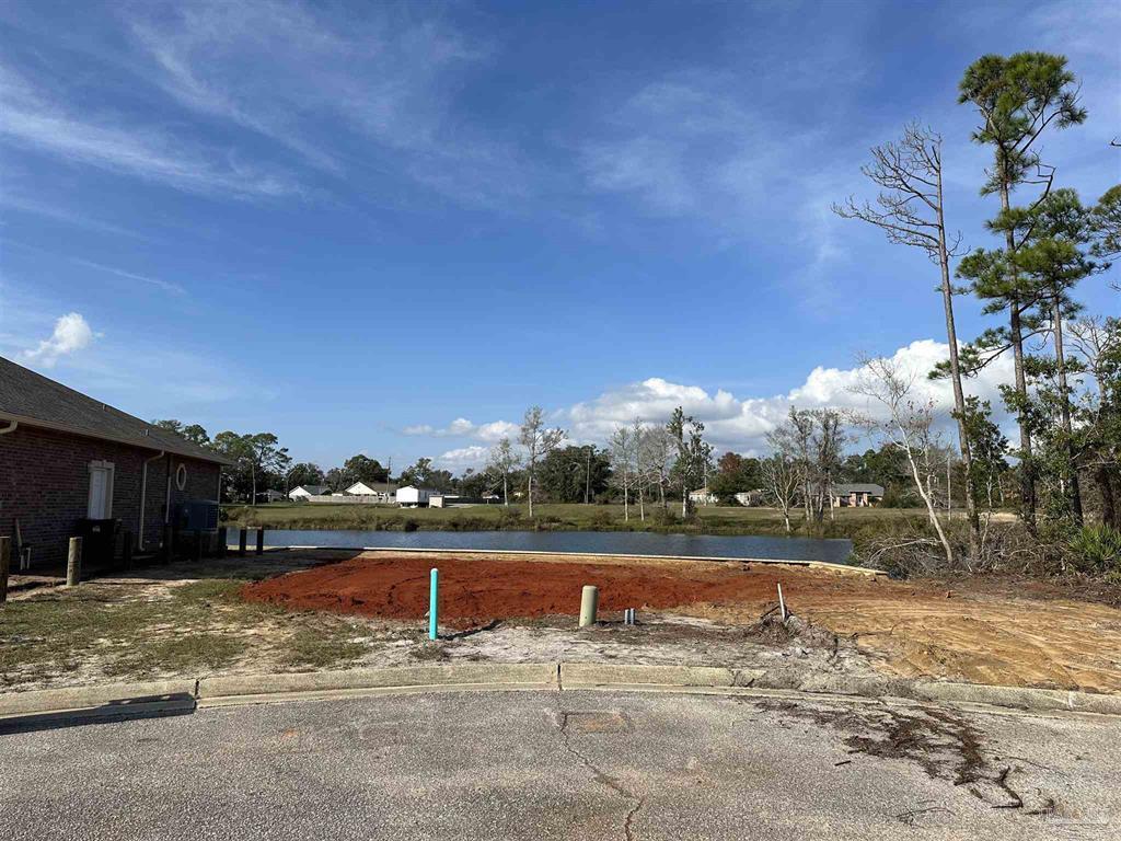 Harbour Lakes - Land