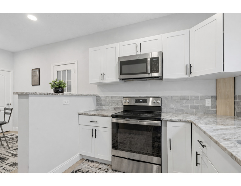 BRANDON OAKS 2ND ADD - Residential