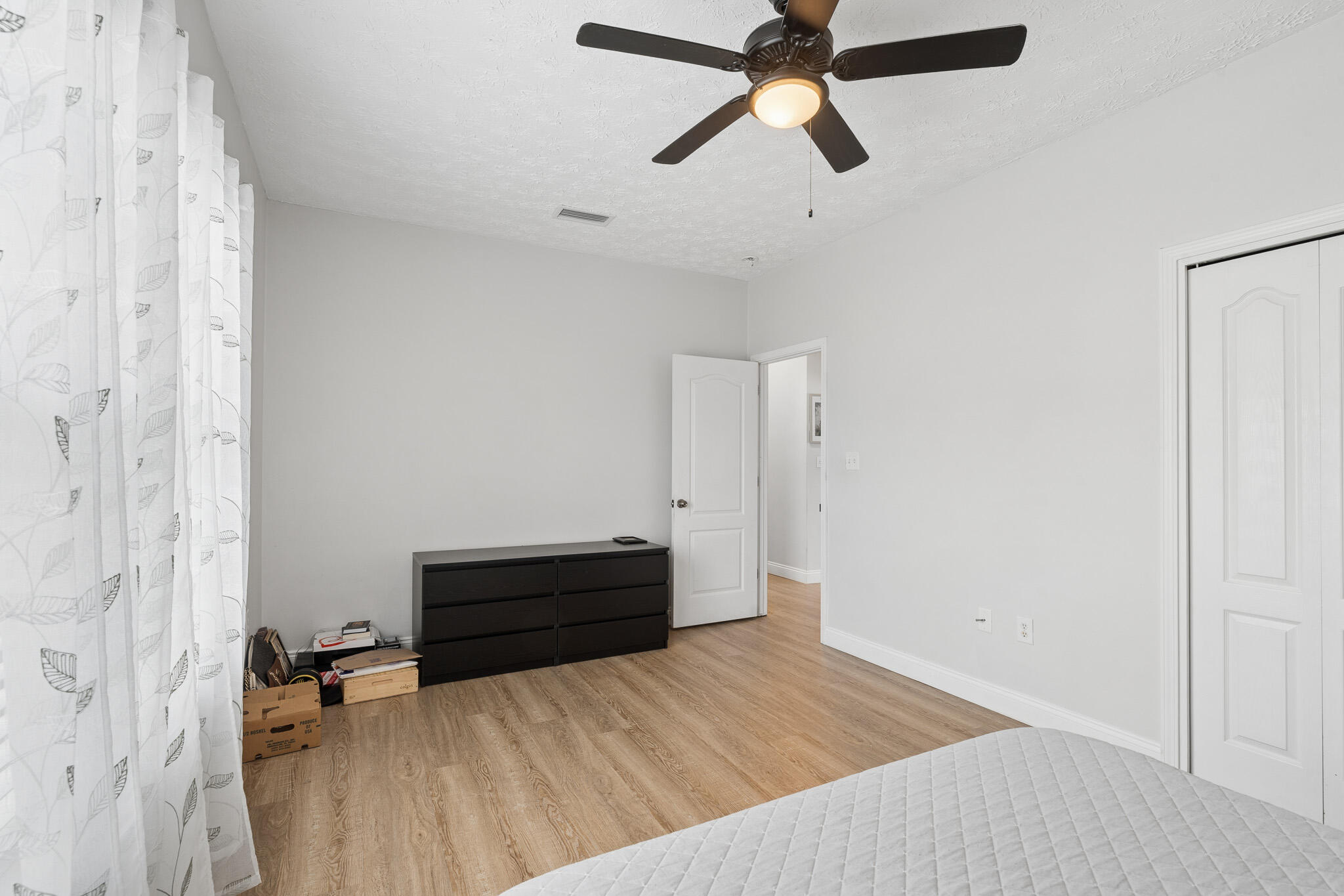 BRANDON OAKS 2ND ADD - Residential