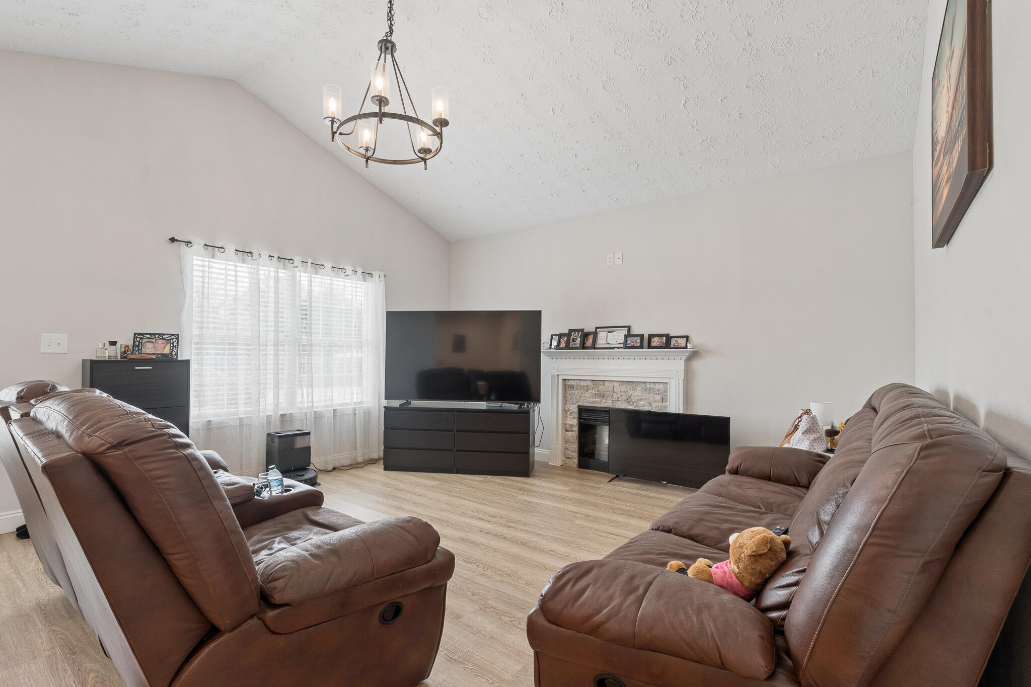 BRANDON OAKS 2ND ADD - Residential