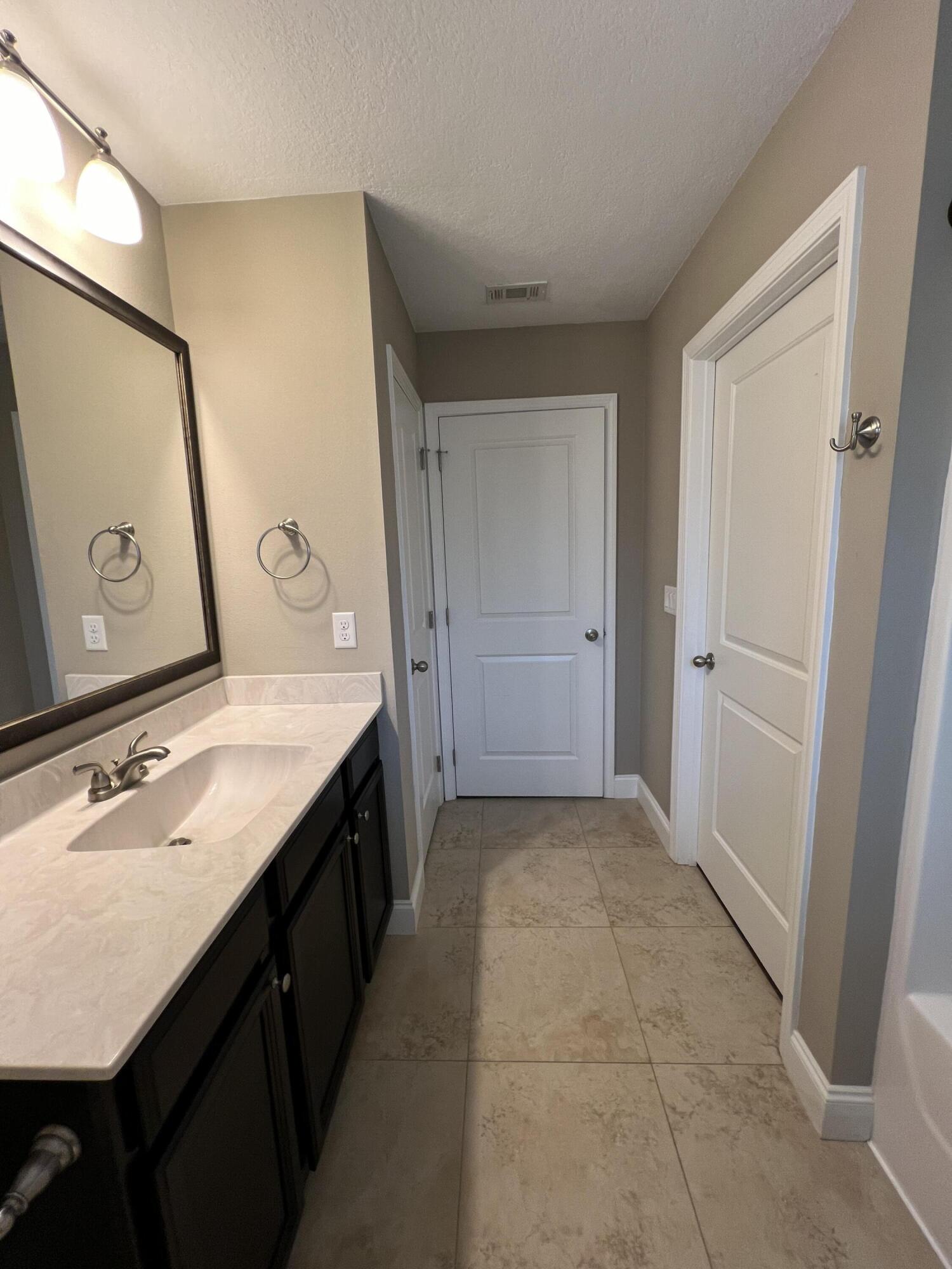 CRESTVIEW - Residential Lease